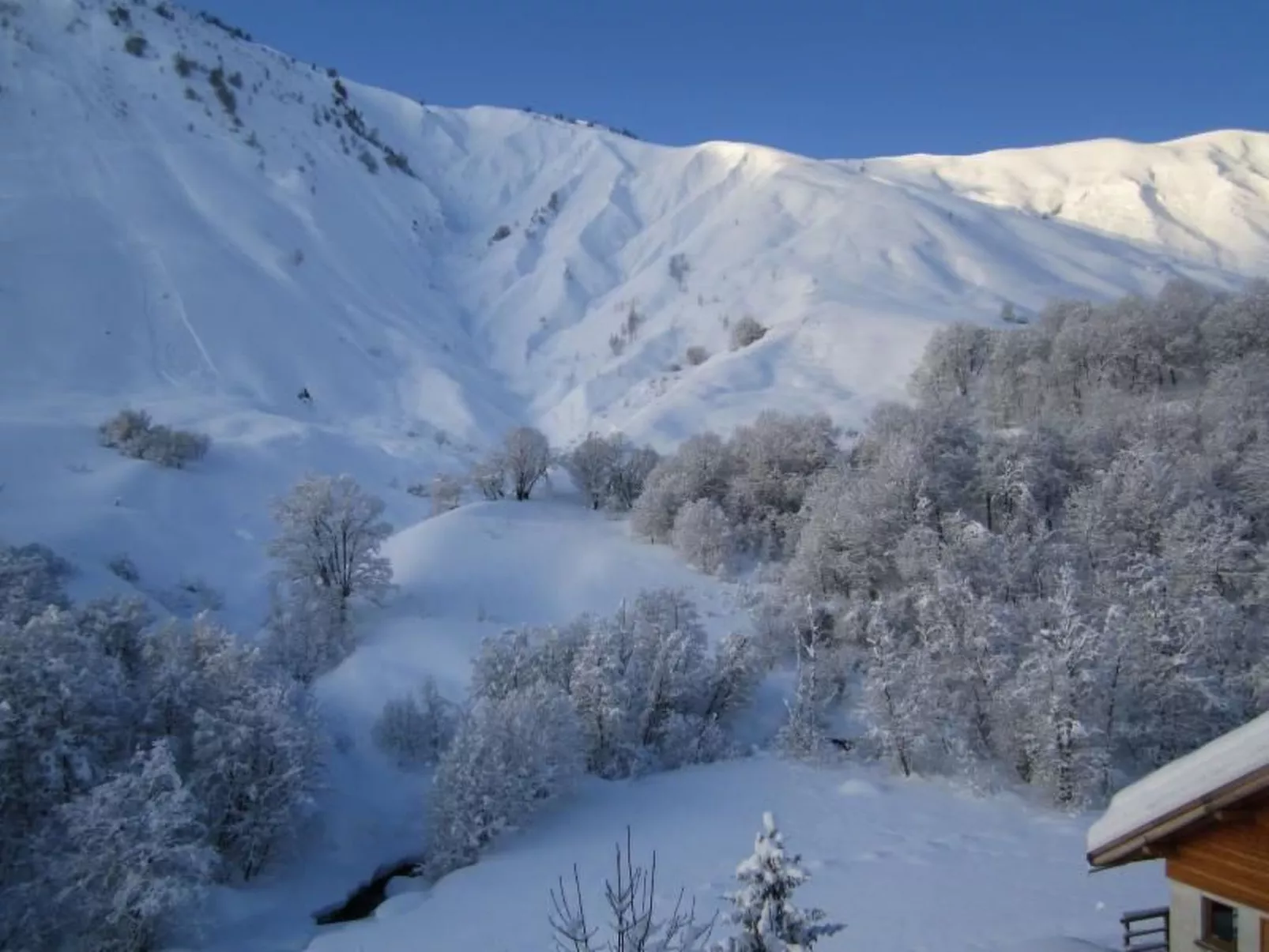 Mit Grill und gemeinsamem Pool-Image-tags.info