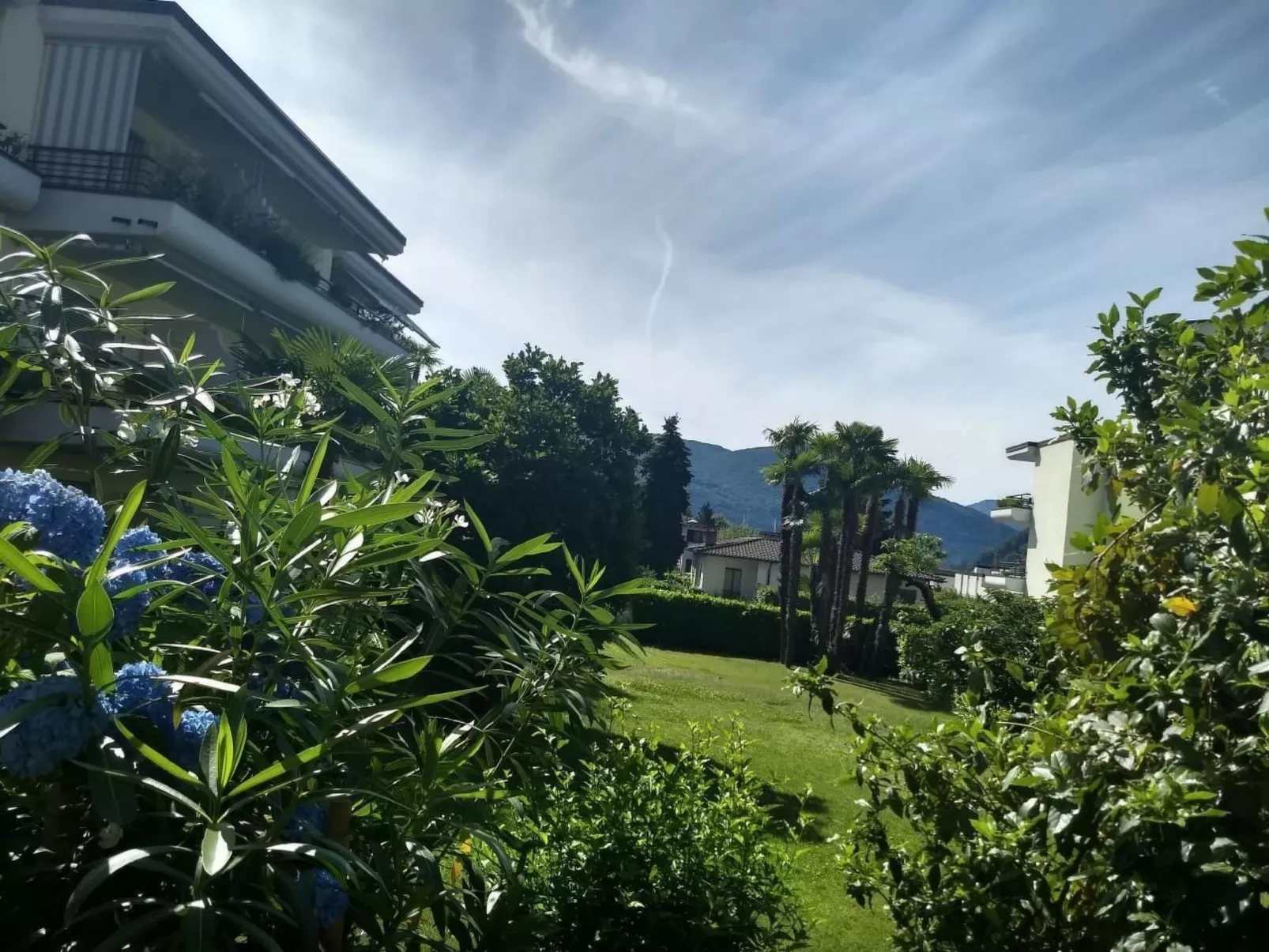 2 Zimmer Gartenwohnung mit Pool-Draußen