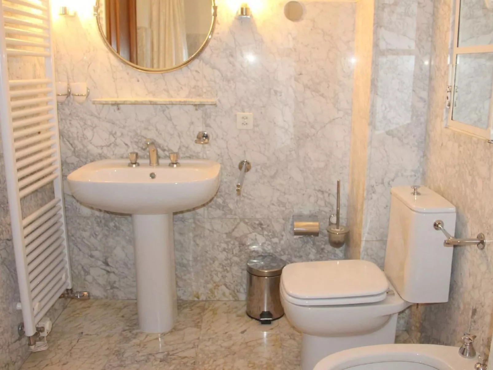 Garten-Wohnung-Drinnen