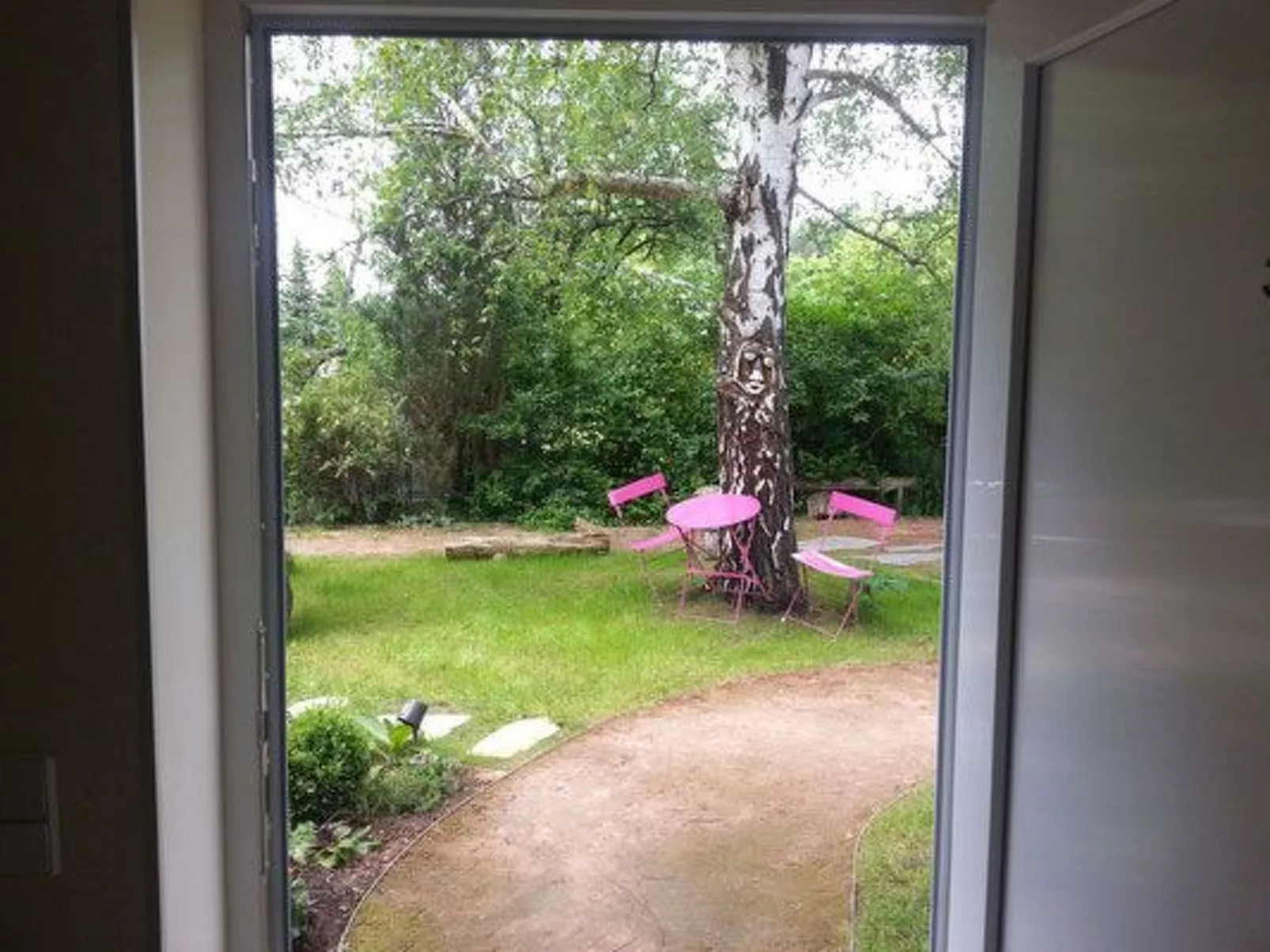 Moderne Maisonette-Wohnung mit Terrasse-Draußen