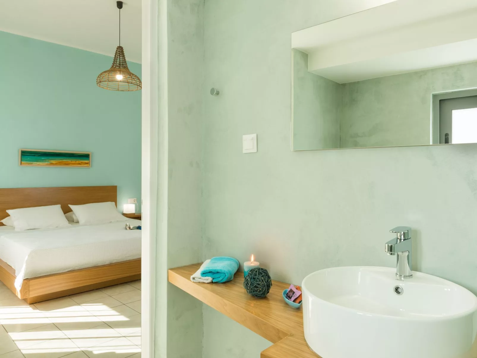 "Thea Thalassa" mit eigenem Pool-Dedans