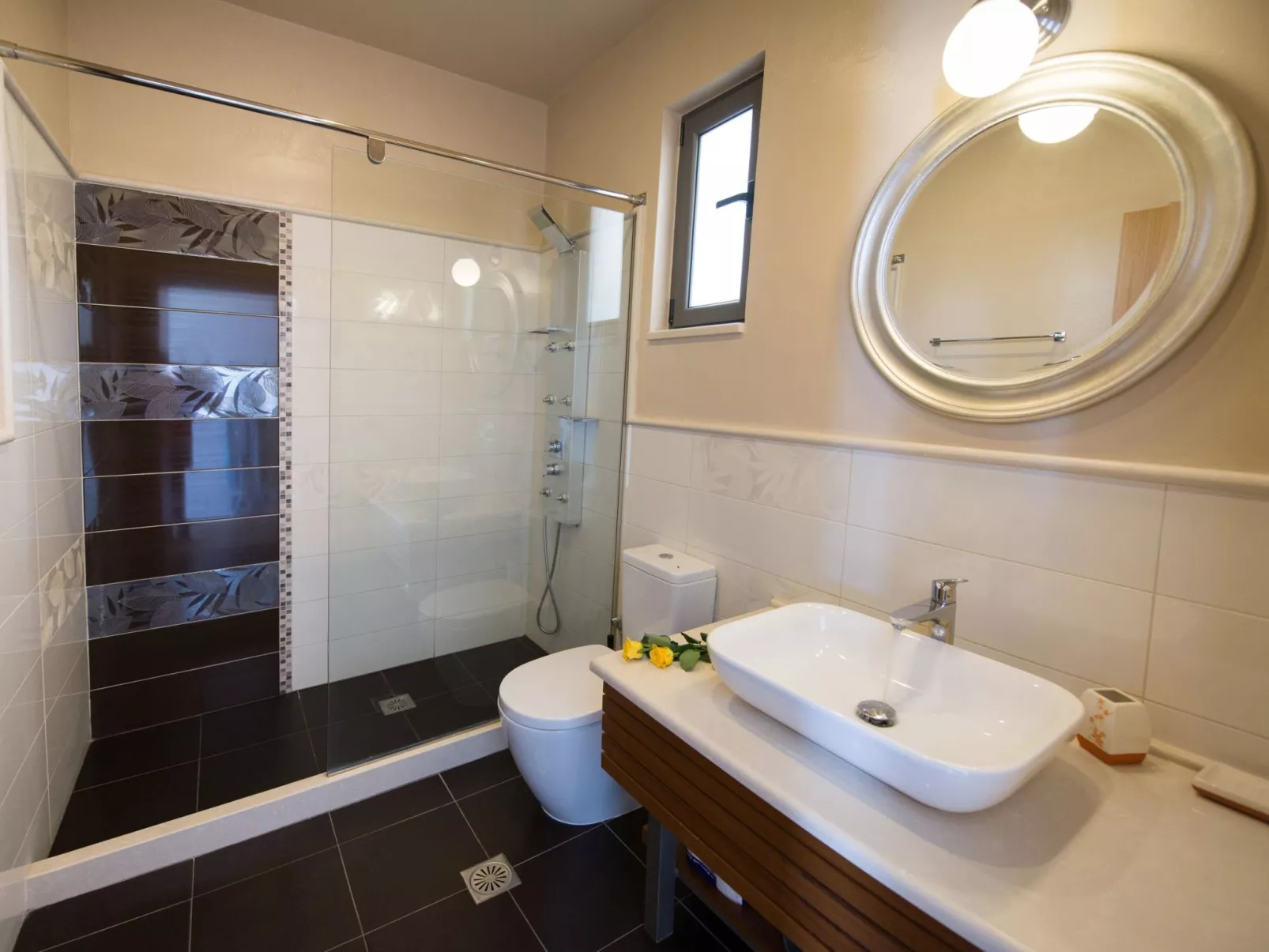 Schönes Haus in Lefkada mit privatem Pool und malerischer Aussicht-Drinnen