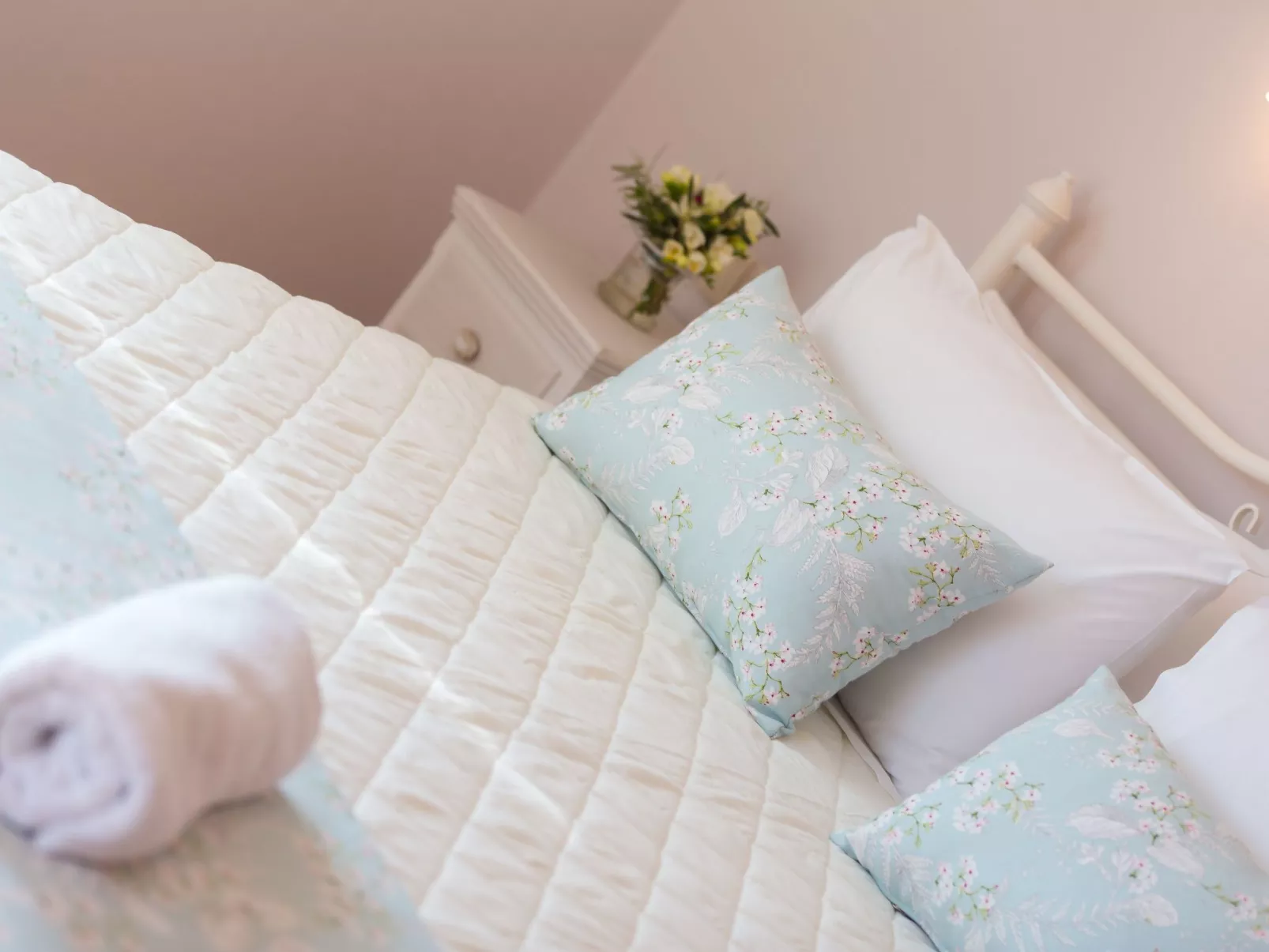 Entspannen Sie sich in der Villa mit privatem Pool, BBQ und Tischtennisplatte-Inside