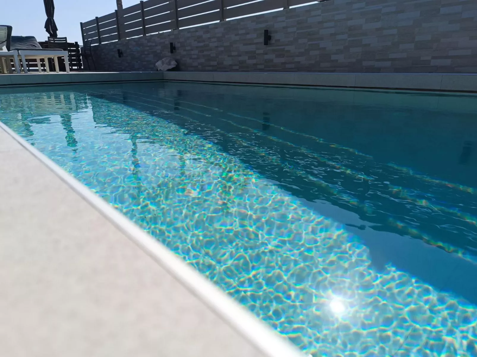 Villa Fay mit privatem Parkplatz in Lardos-Dehors