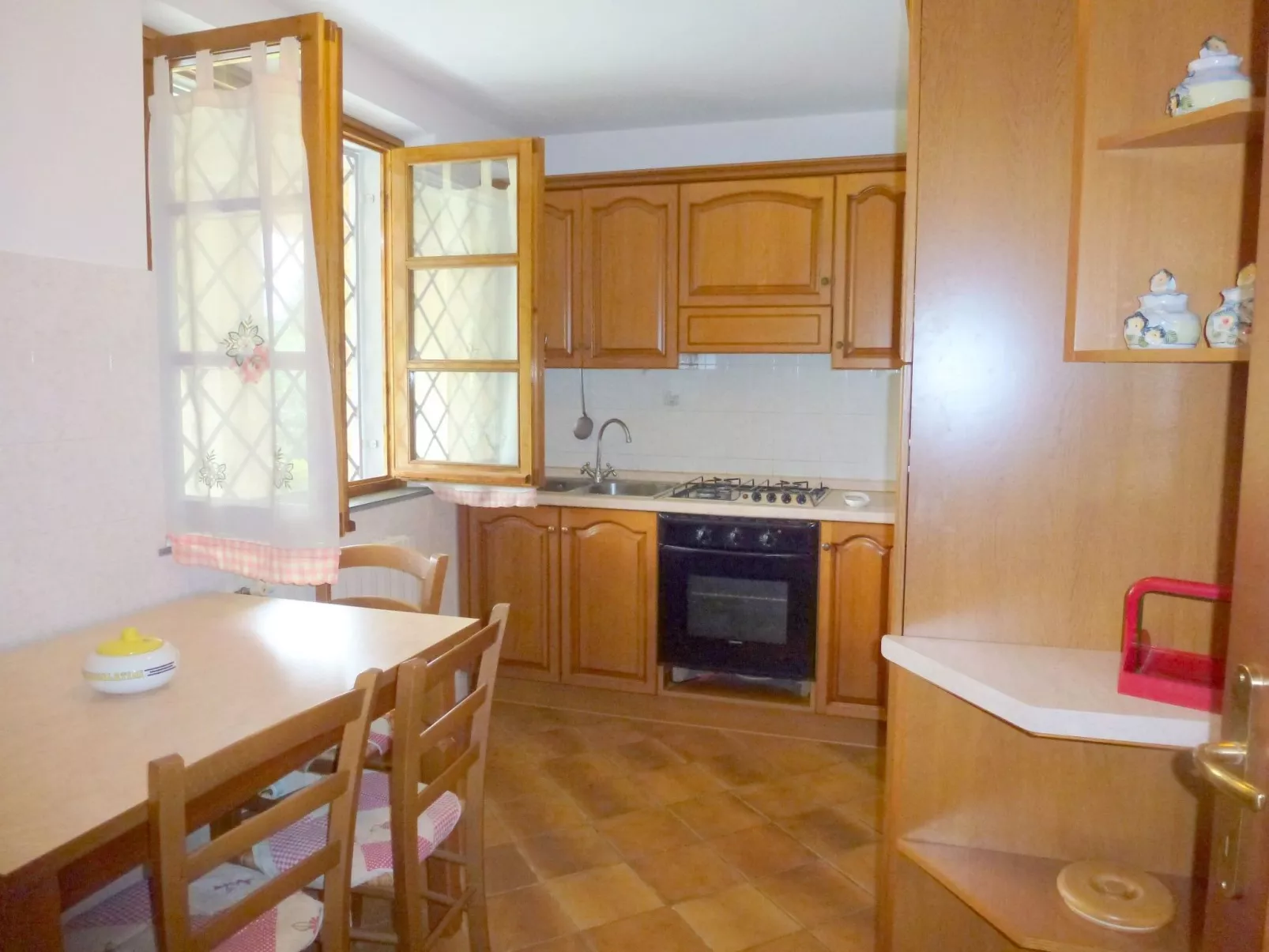 Tolles Ferienhaus in Camaiore mit Privatem Pool-Inside