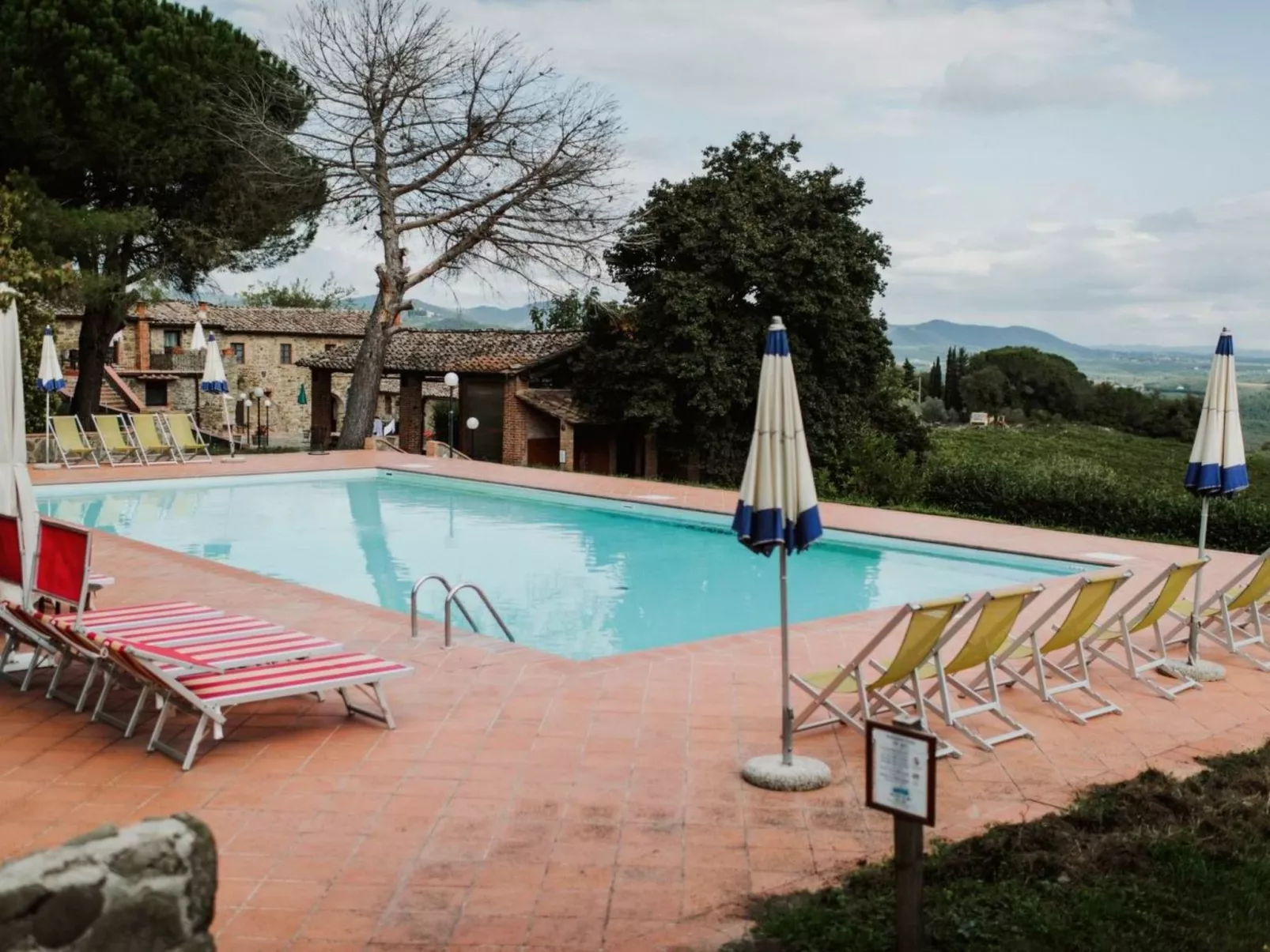 Schloss Selvole T6-Draußen