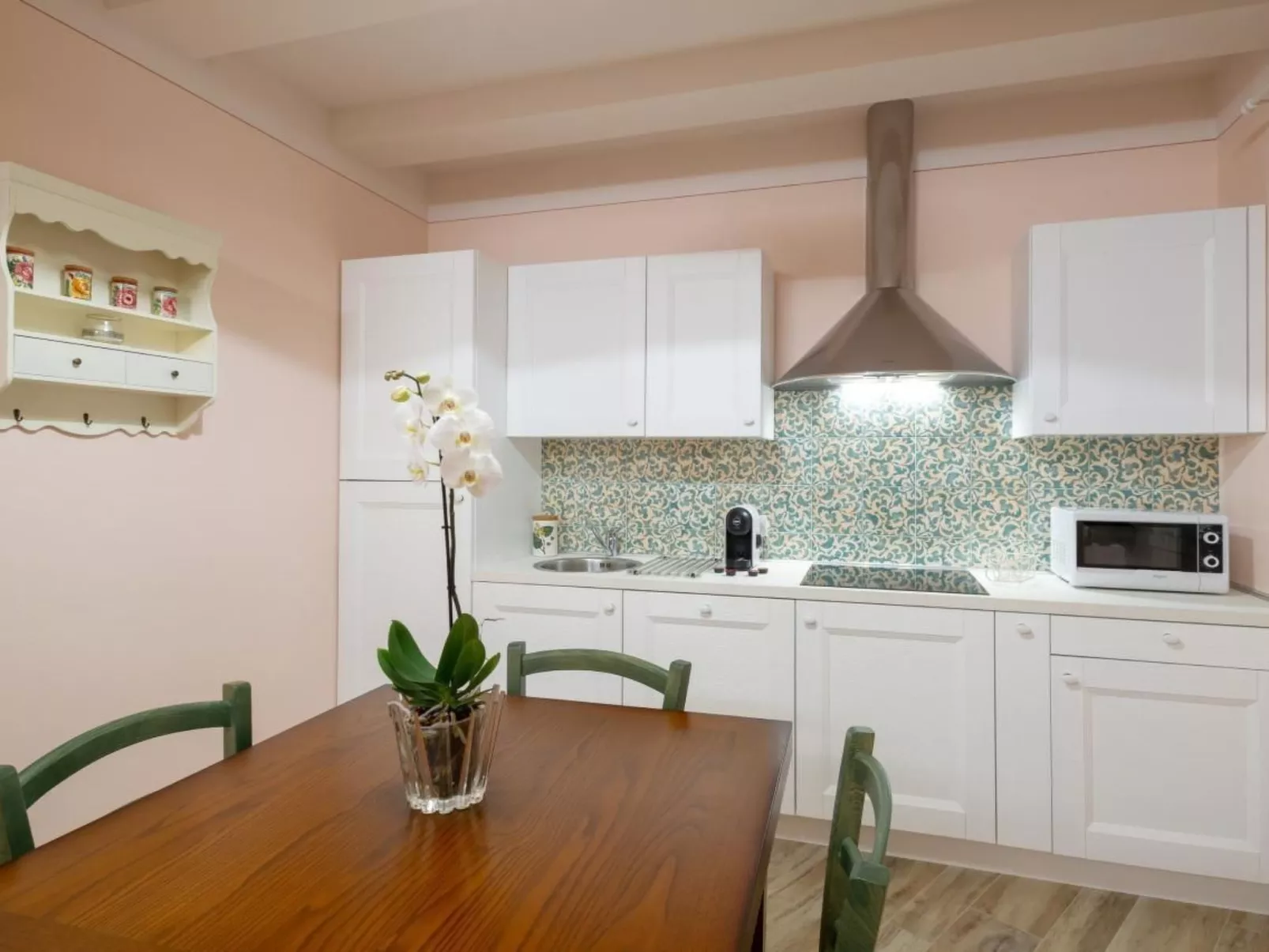 Rosa in der Toskana-Dedans