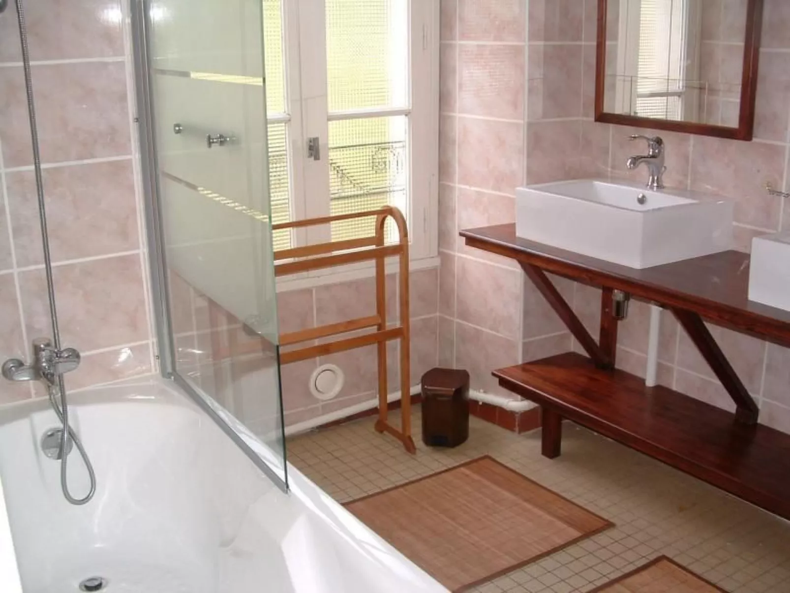 Apartment mit privater Terrasse am Fluss-Dedans