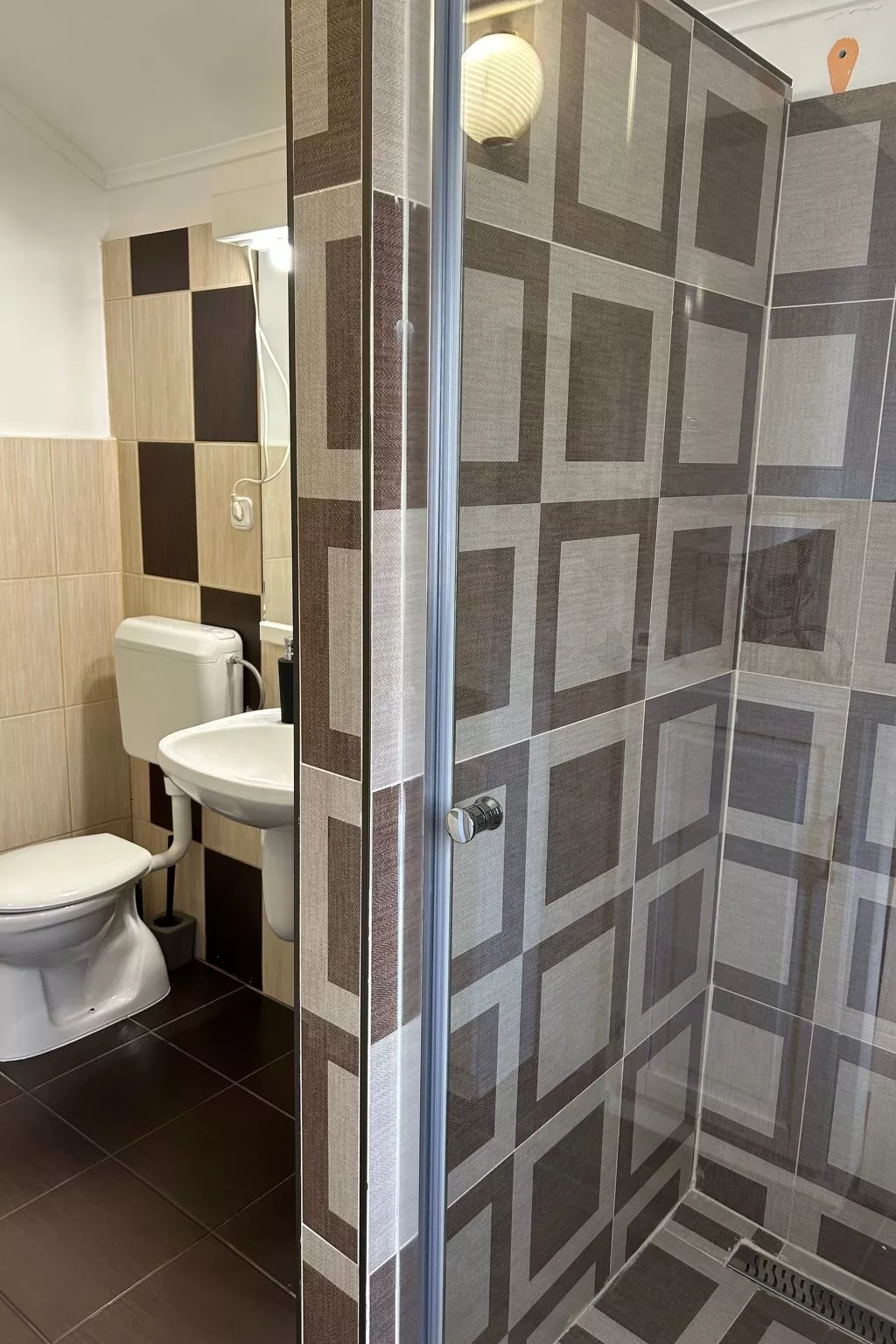 Klimatisiertes Ferienhaus in Siófok mit Grill-Drinnen