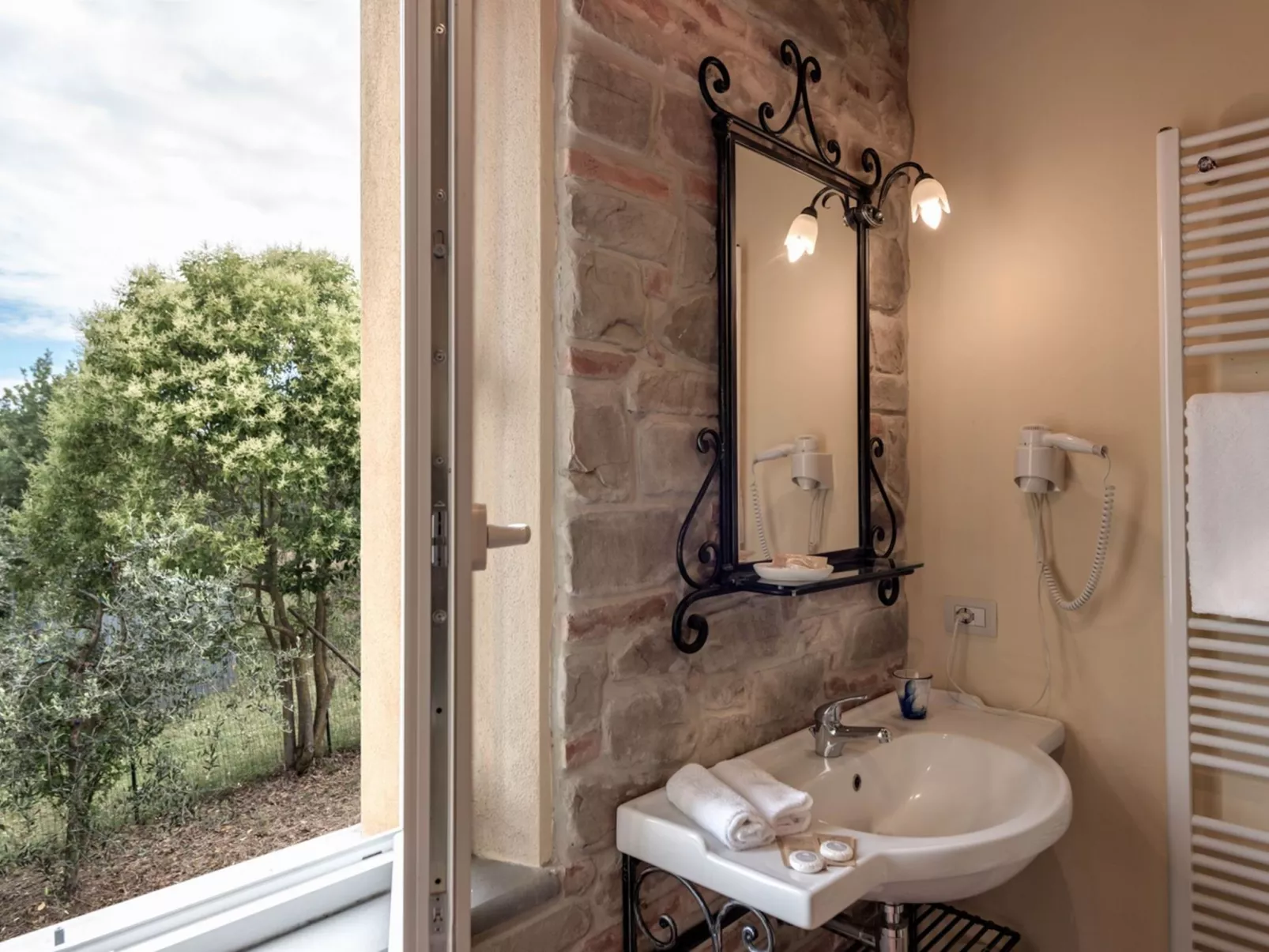 Villa Bellaria mit Pool und Klimaanlage-Inside