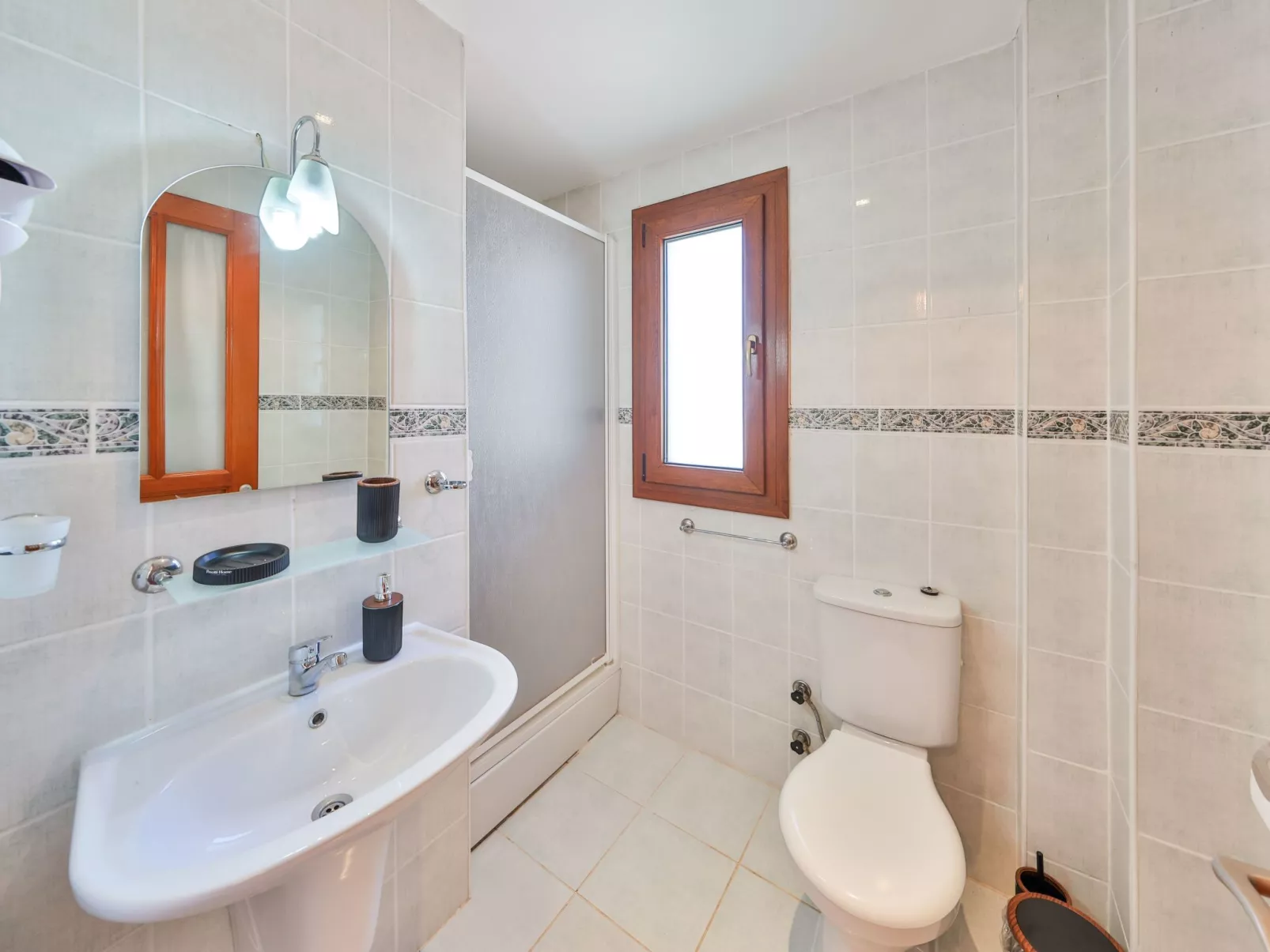 Villa mit Meerblick und privatem Pool-Inside