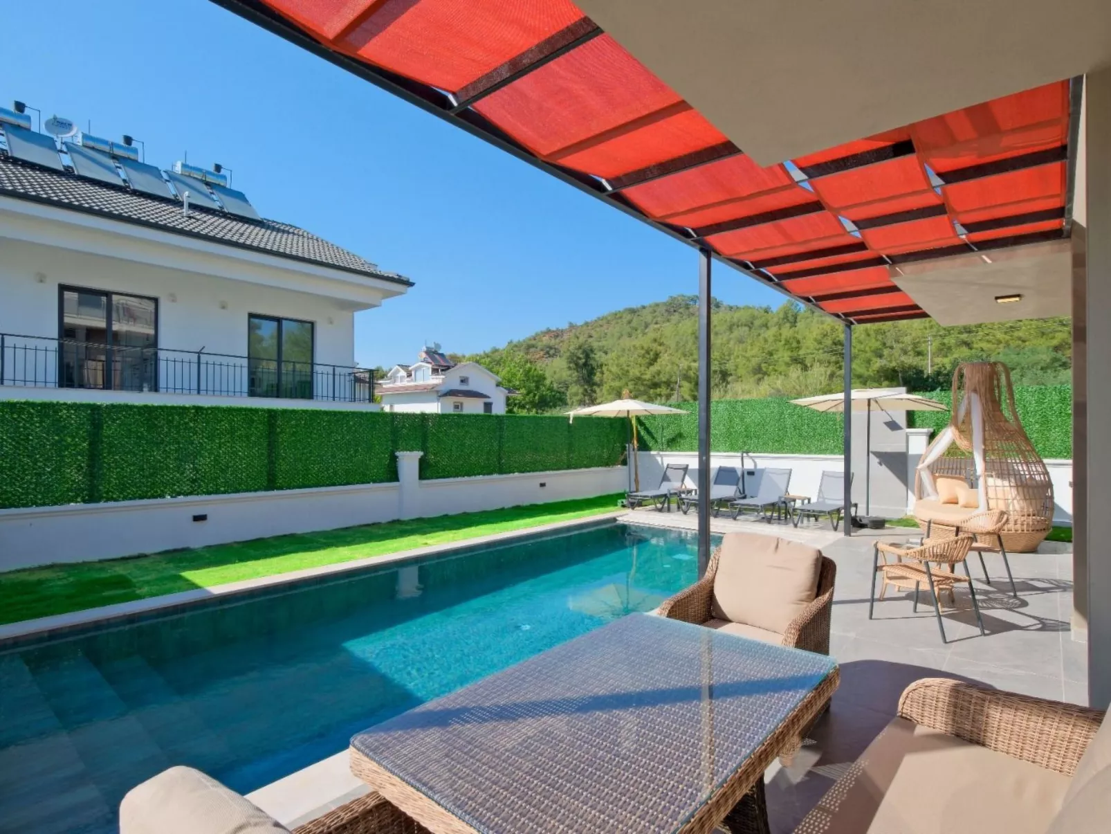 Große Villa in Fethiye Ausserhalb im grünen