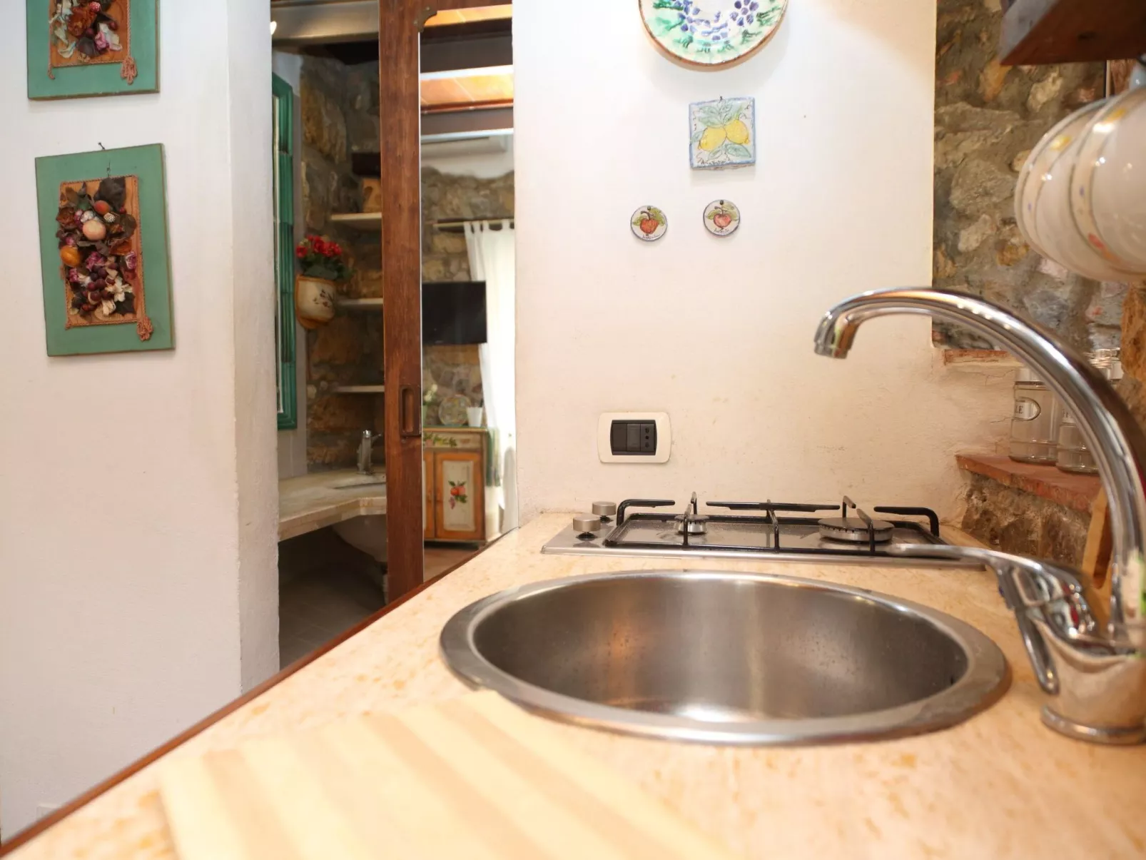 Casa Saraceni-Image-tags.info