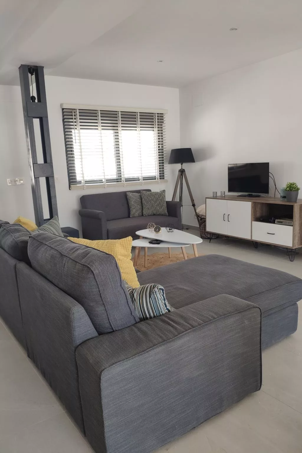 "Arenas house" mit Pool-Dedans