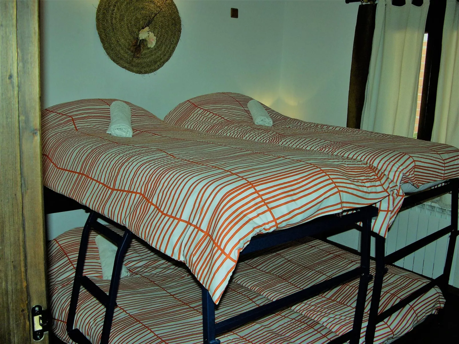 Wohnung Ebrón, Blick auf das Tal. - Inside