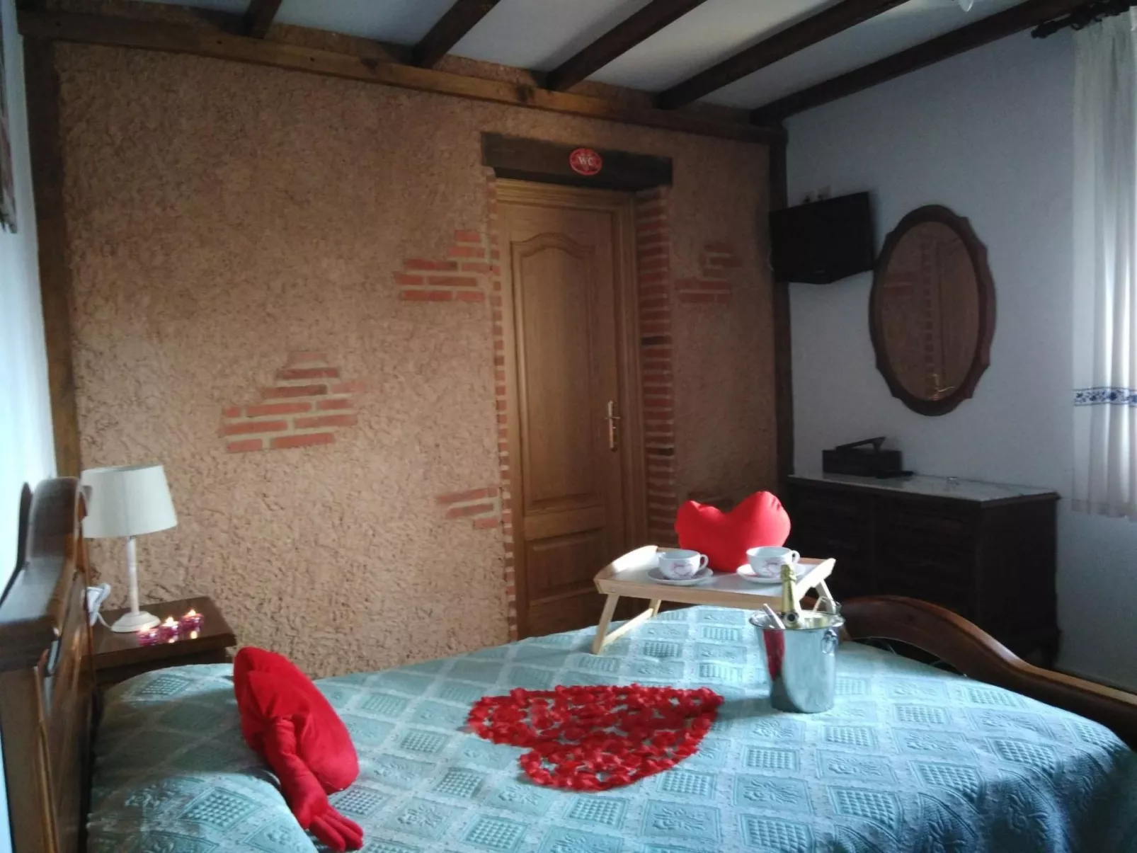 Sehr gepflegtes Ferienhaus im typisch spanischen Stil mit Garten, zwei Terrasse-Inside