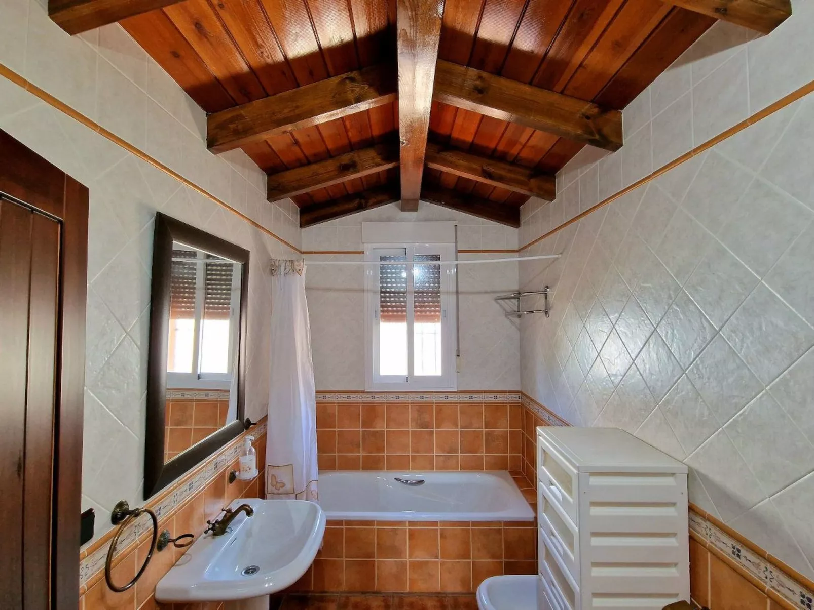 Charmantes Ferienhaus mit Grill und Schwimmingpool-Inside