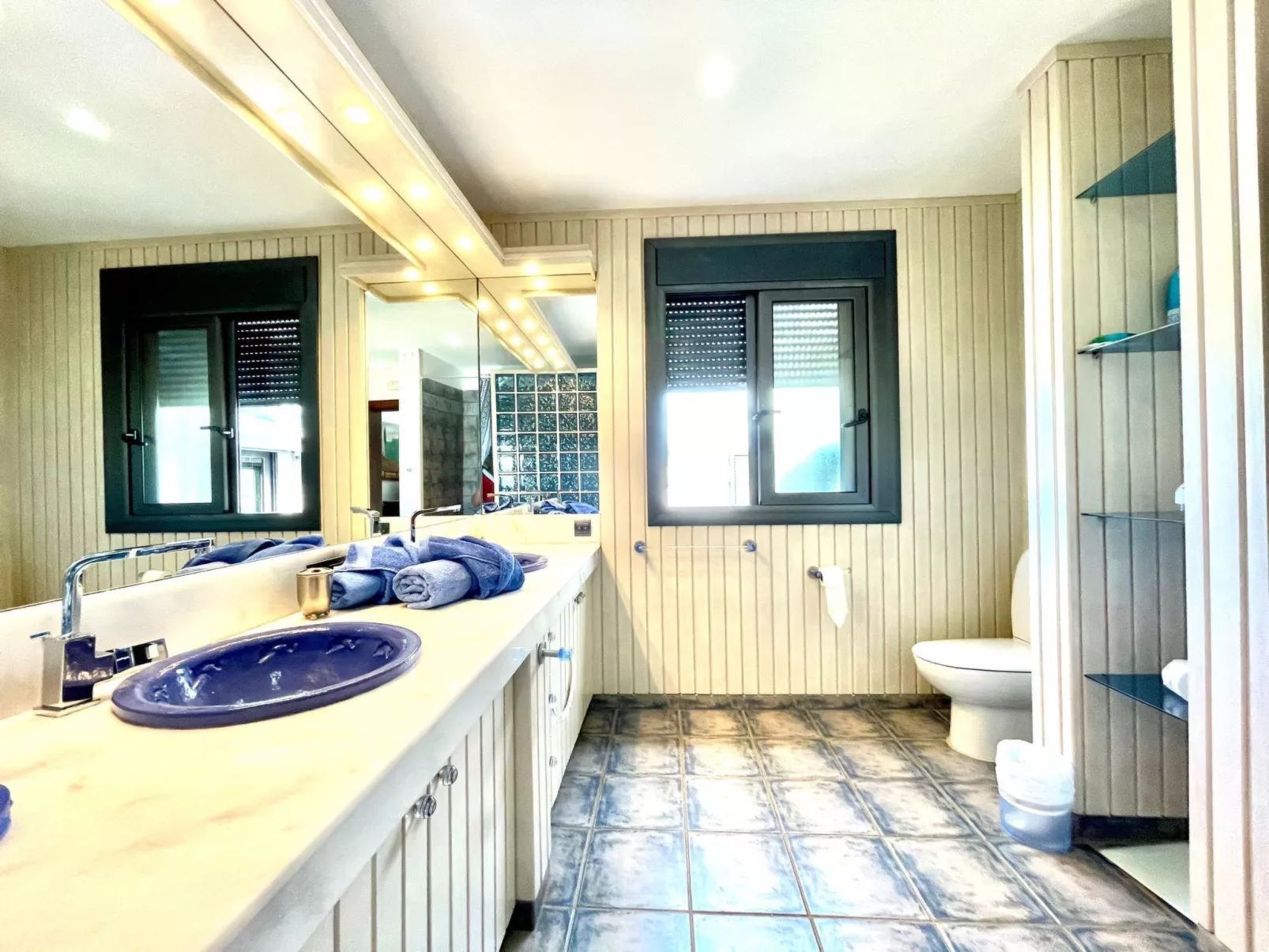 Chalet "Anais luxury villas"-Inside