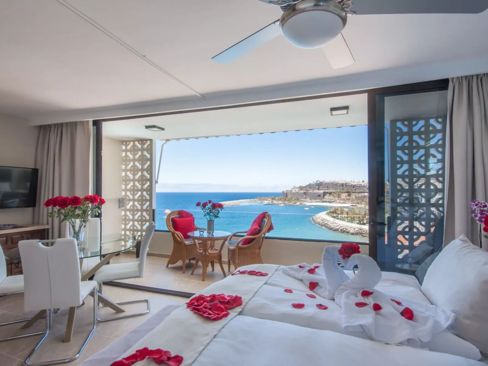 Aufwachen mit herrlichem Meerblick aus dieser schicken Wohnung-Dedans