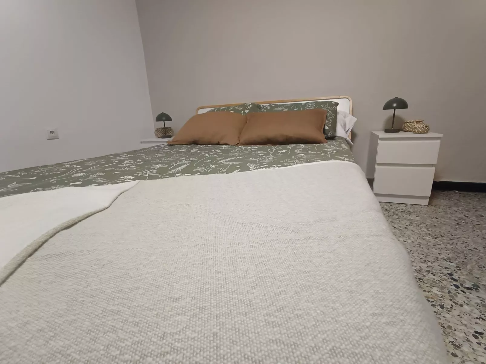 Edara Home - Haus mit privatem Garten-Drinnen