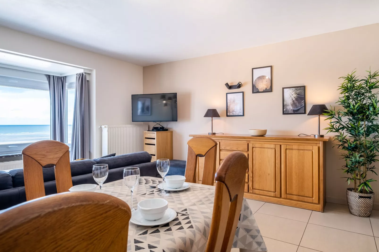 Cortina 201-Living room