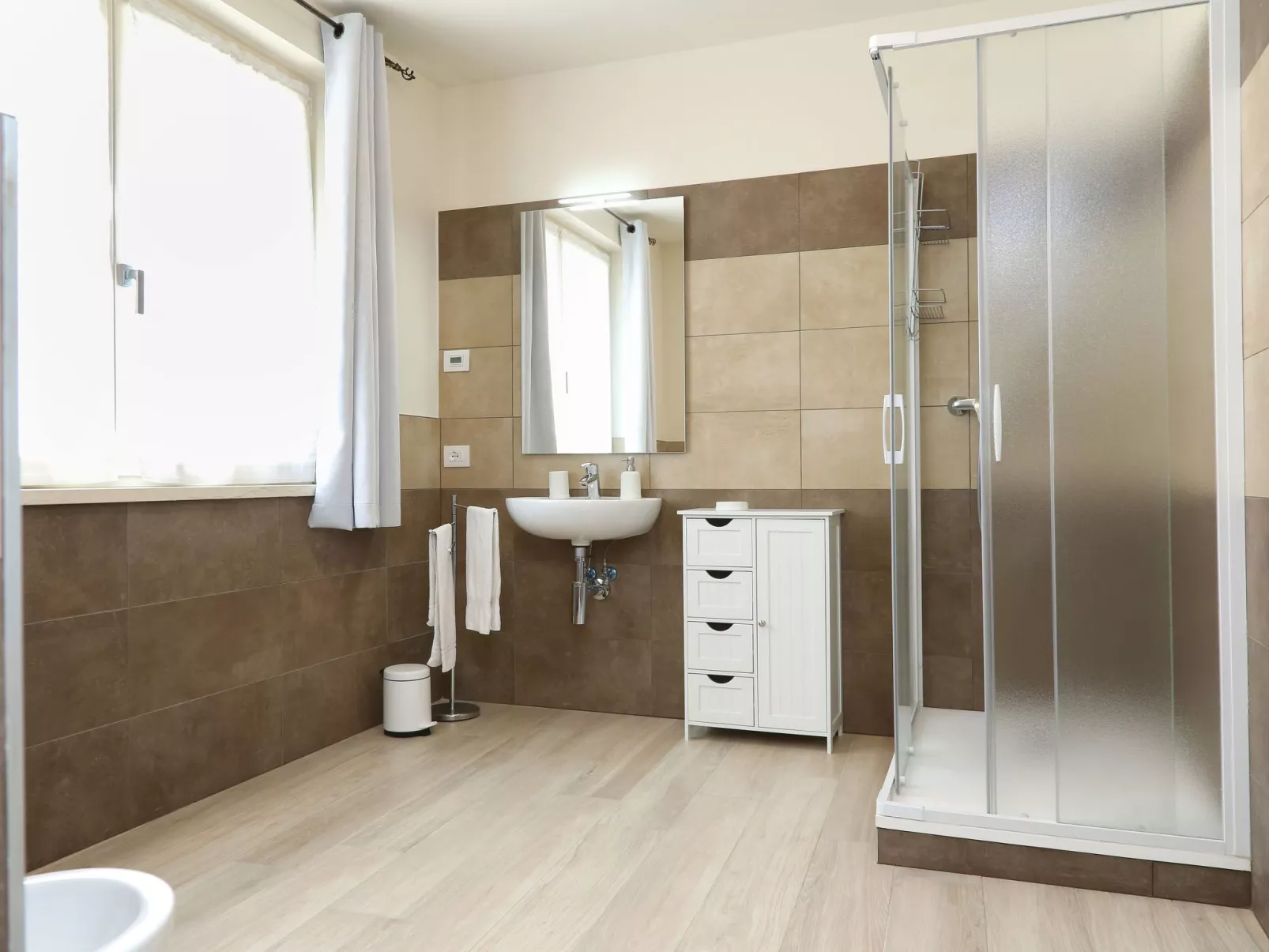 'Vall' mit Privatparkplatz-Dedans