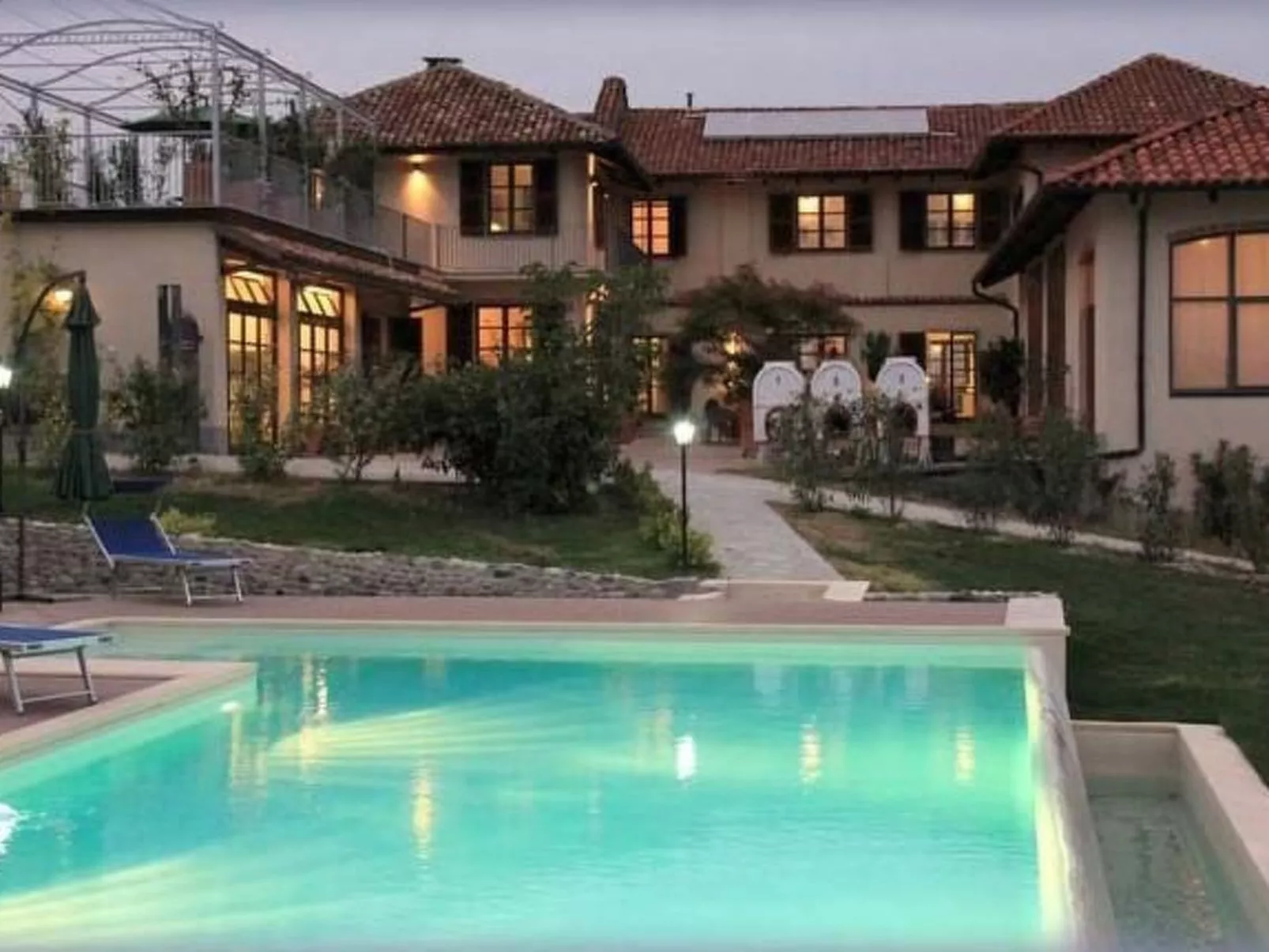 Barolo' Wohnung mit Gemeinschaftspool-Outside