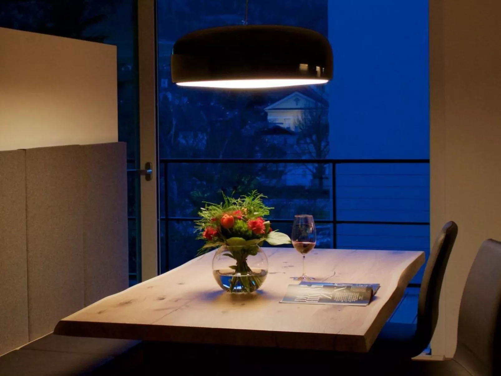 Apartment mit Balkon-Drinnen