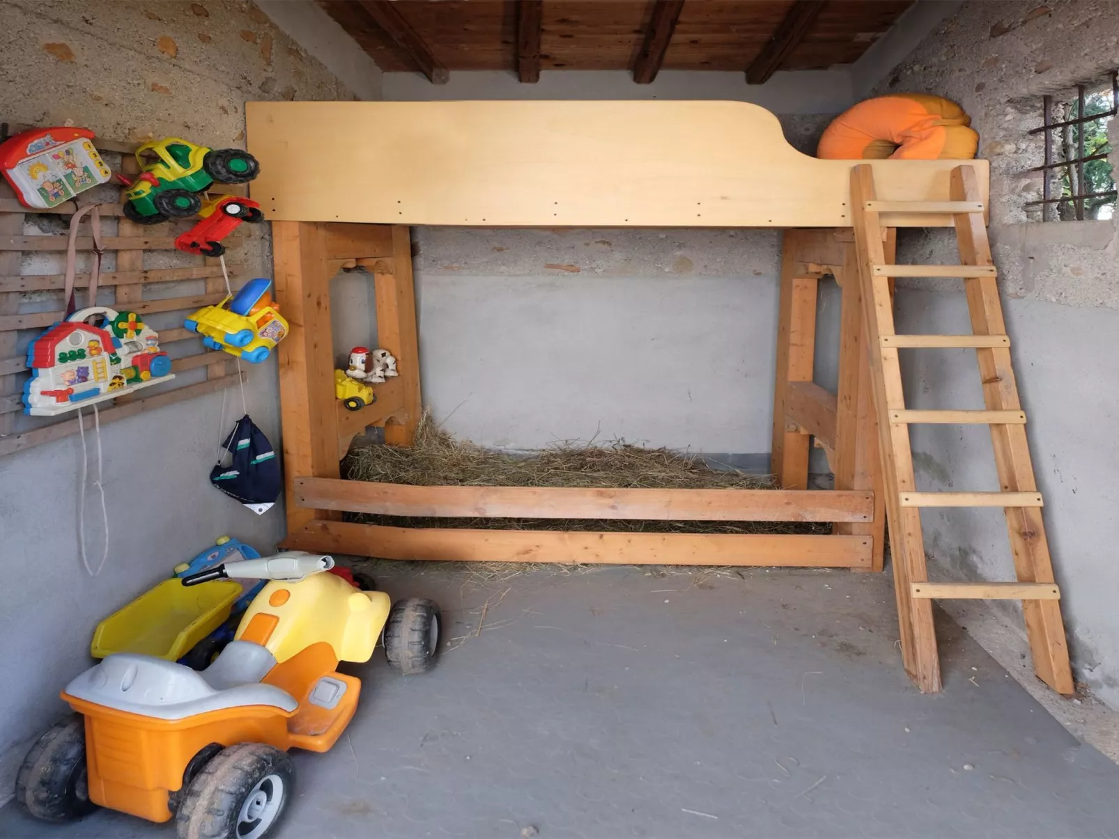 Das Landgut "Corte Canale Virgilio" mit Balkon-Image-tags.info