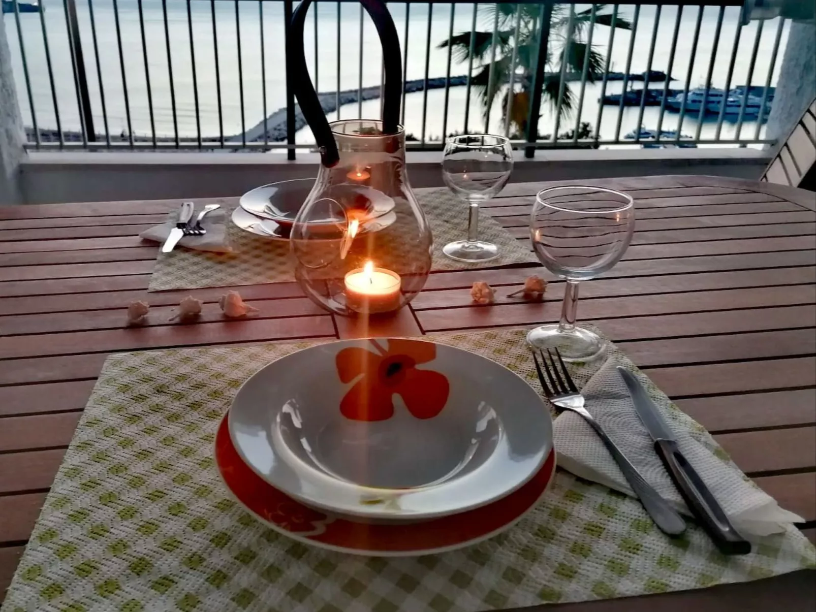 Drei-Zimmer-Wohnung mit Meerblick-Image-tags.info