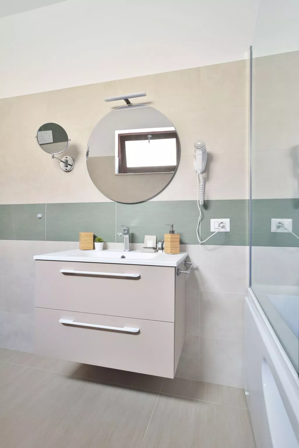 Romantisches Zimmer mit Jacuzzi-Inside