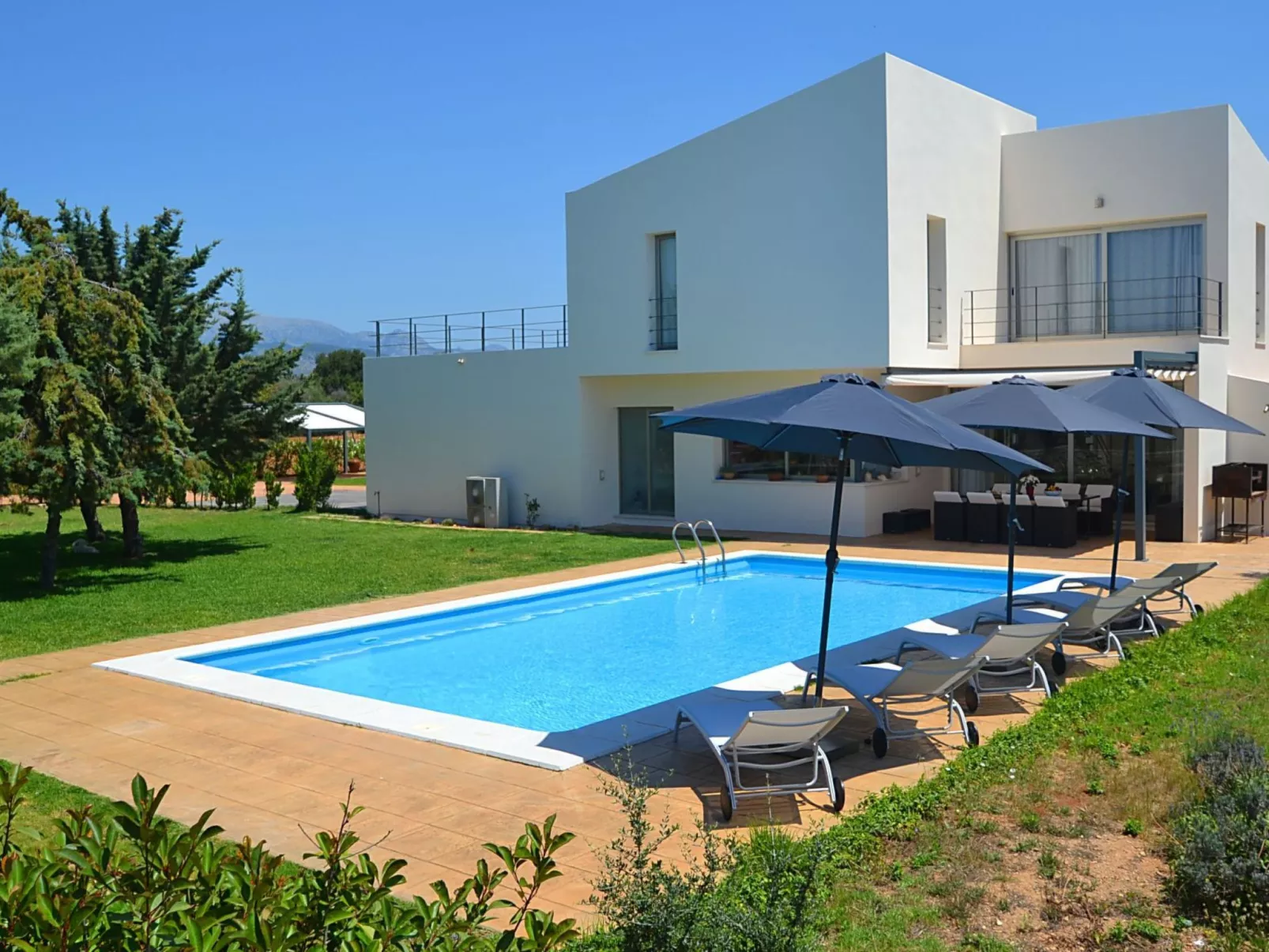 Schönes modernes Ferienhaus C84MLL-Draußen