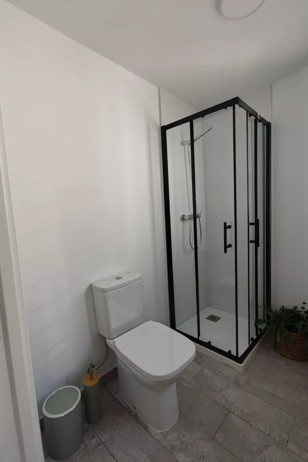 "La Invincible Moja" (Die unbesiegbare Moja)-Inside