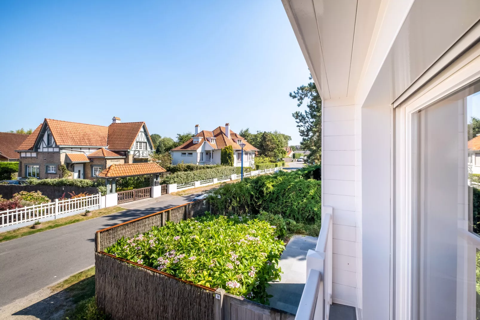 Villa Laury-View summer