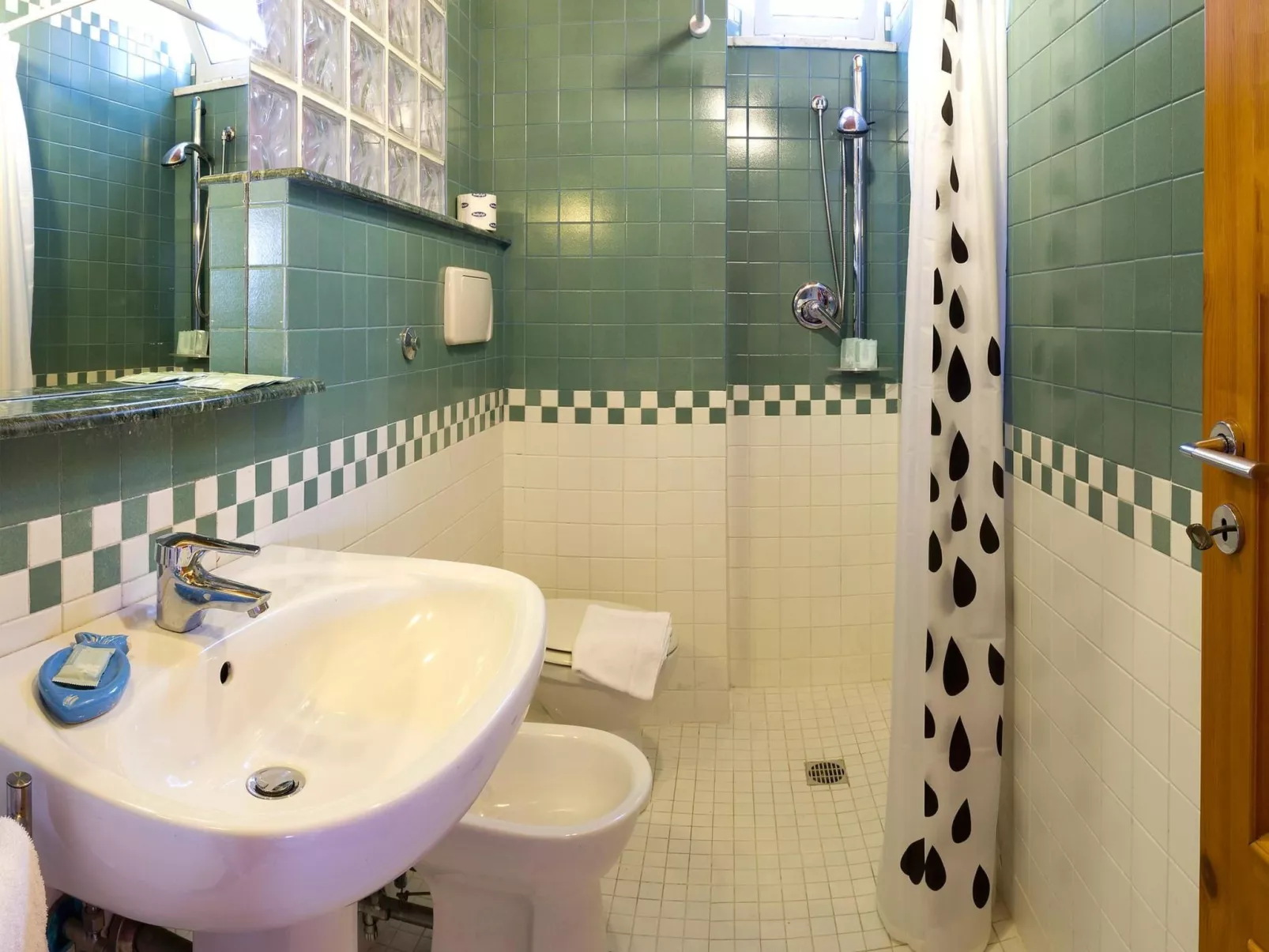 Zina Suite in Giardini Naxos-Drinnen