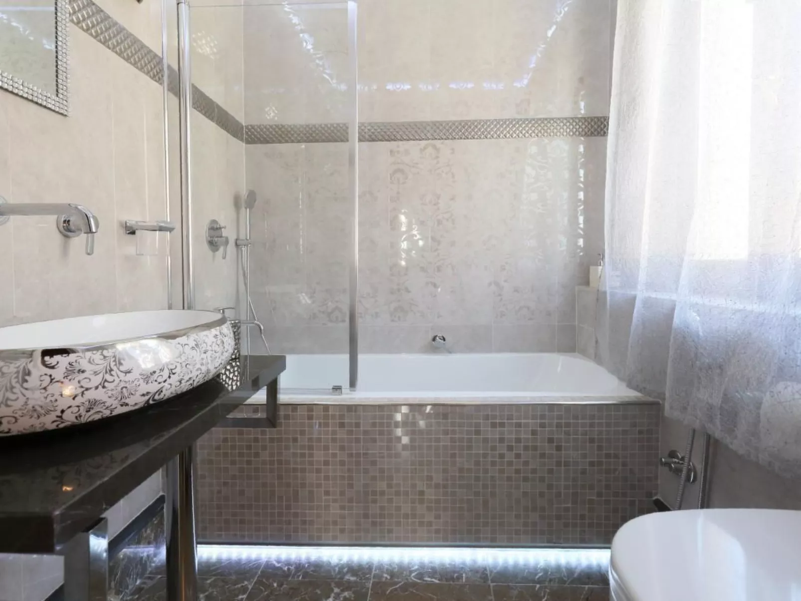 City center house-Image-tags.info