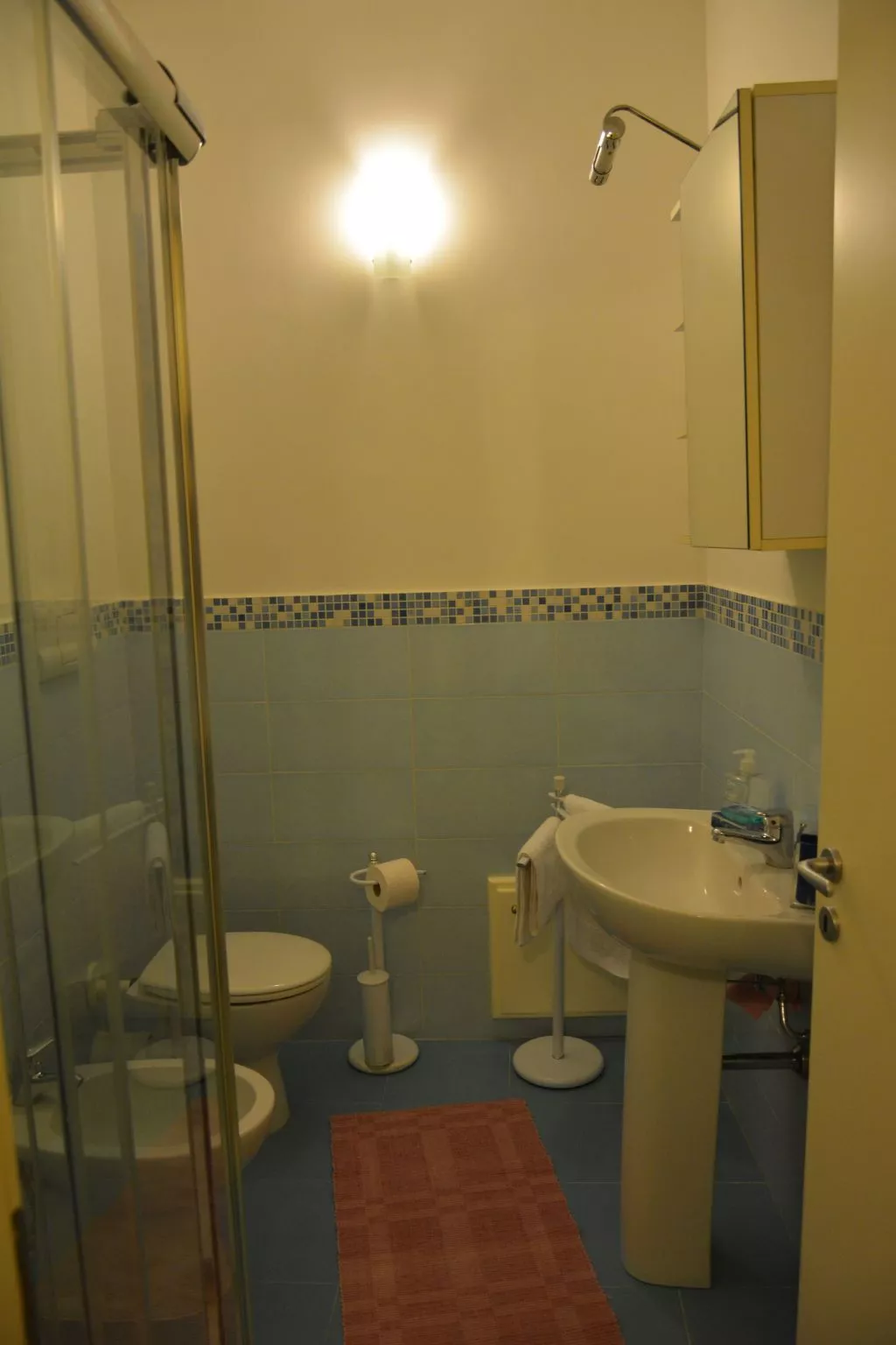 Wohnung mit Balkon-Drinnen