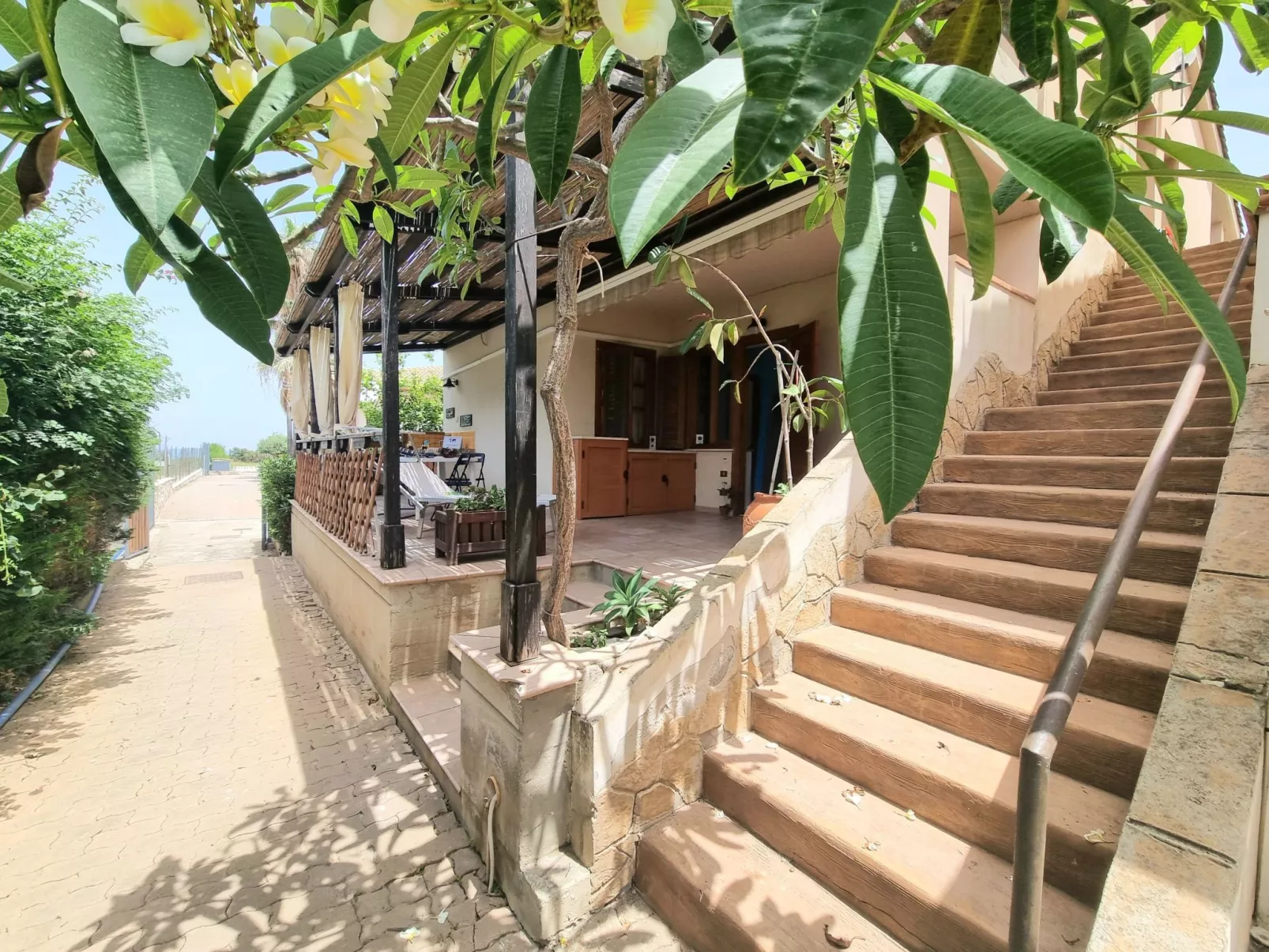 Ambra House by Holiday World-Dehors