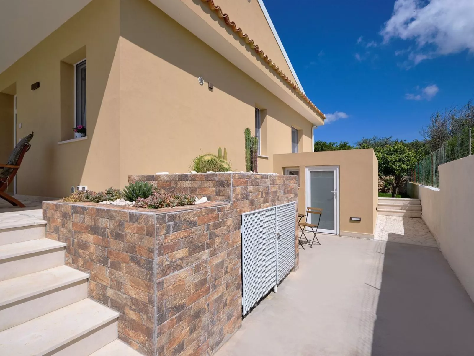 Villa Teti, mit Schwimmbad und in der Nähe des Strandes-Image-tags.info