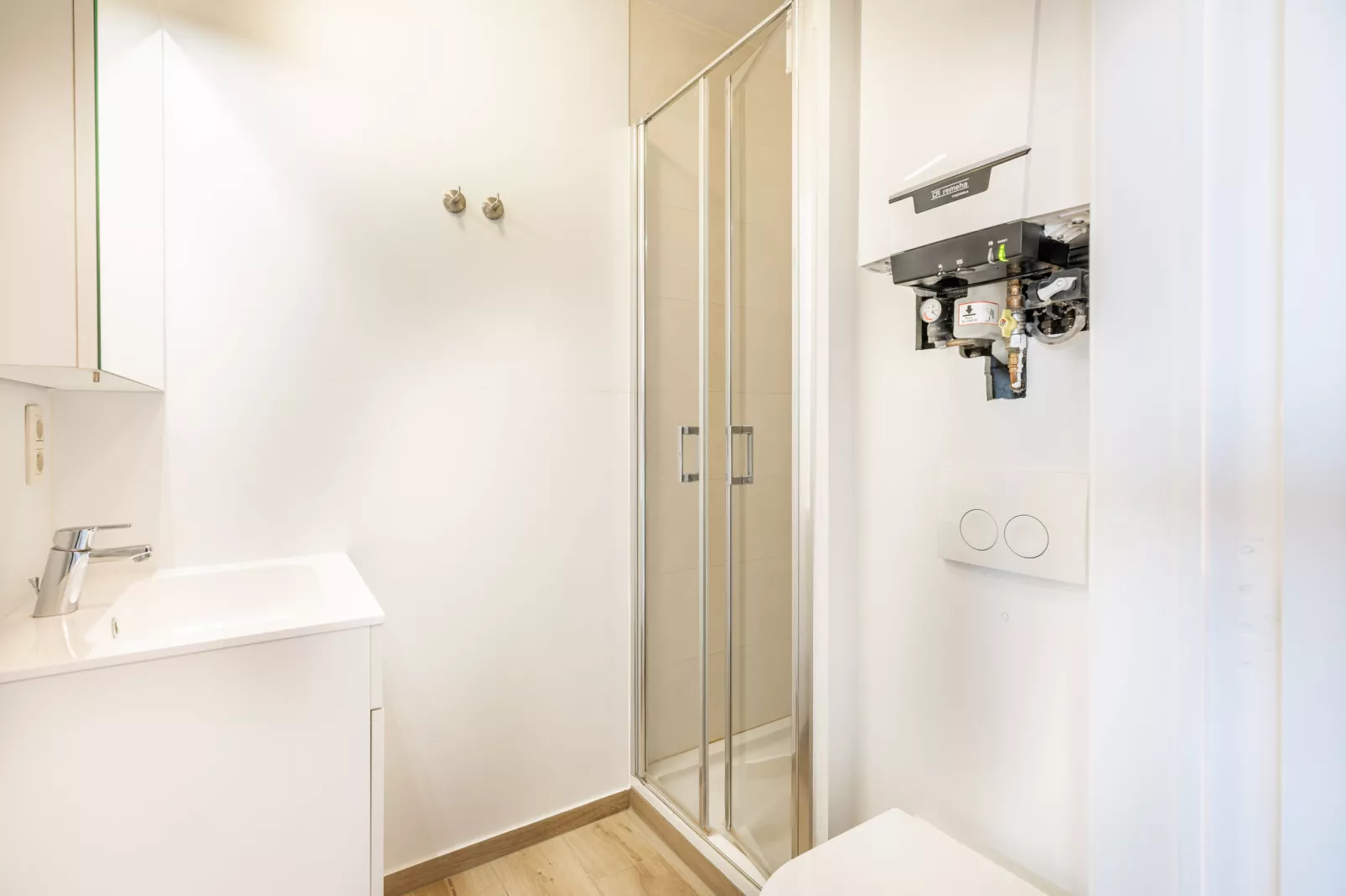 Manderley 204-Bathroom