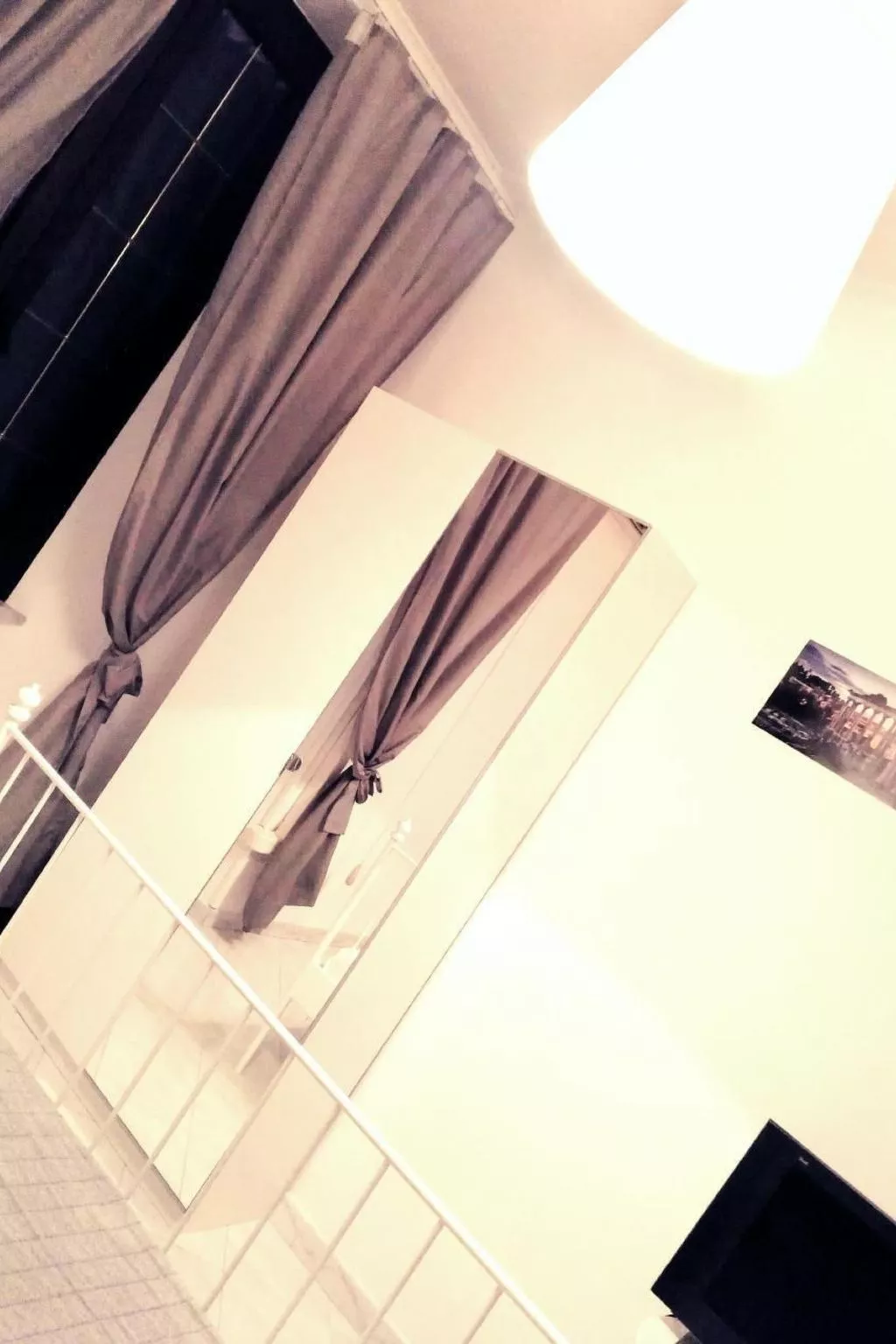 'Rhome Sweet Rhome-Inside