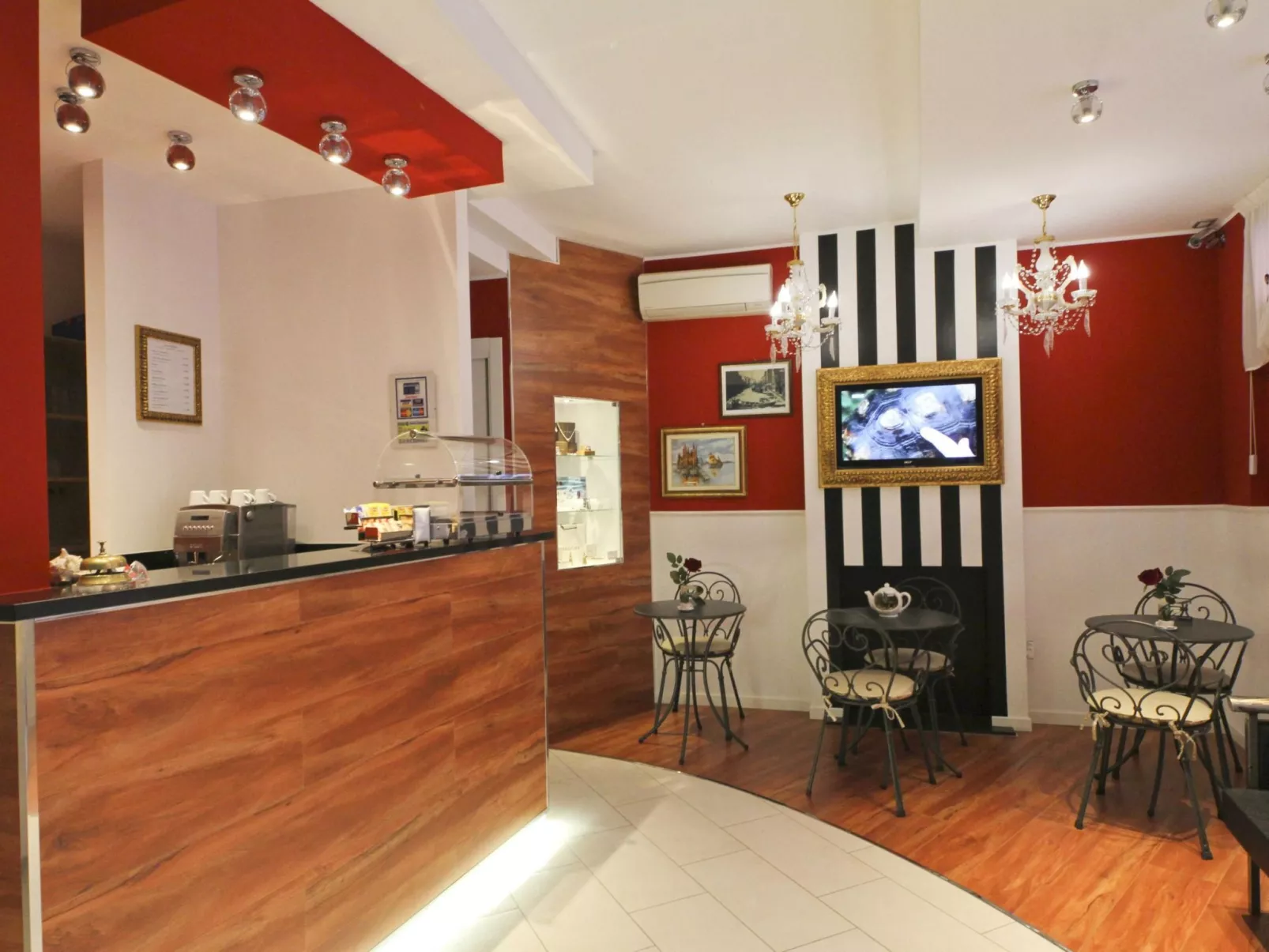 Moderne Ferienwohnung mit Balkon-Inside