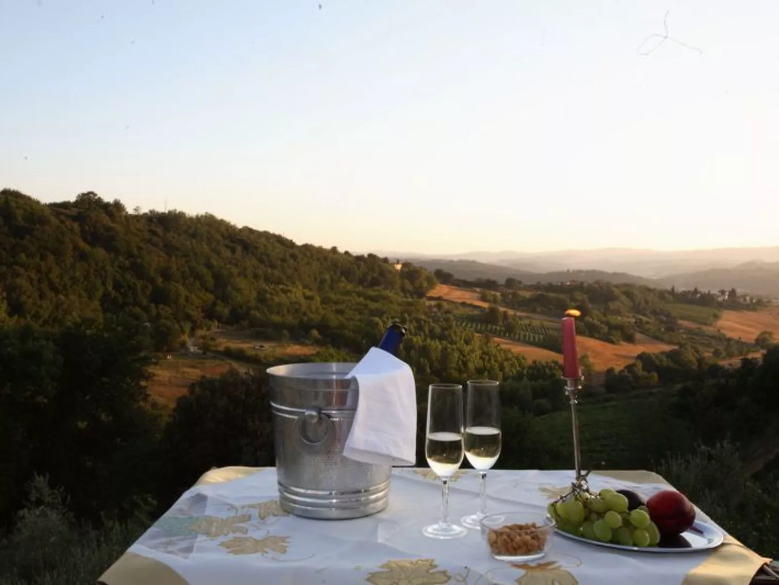 Landgut "Rondine" mit Garten, Grill und Terrasse-Draußen