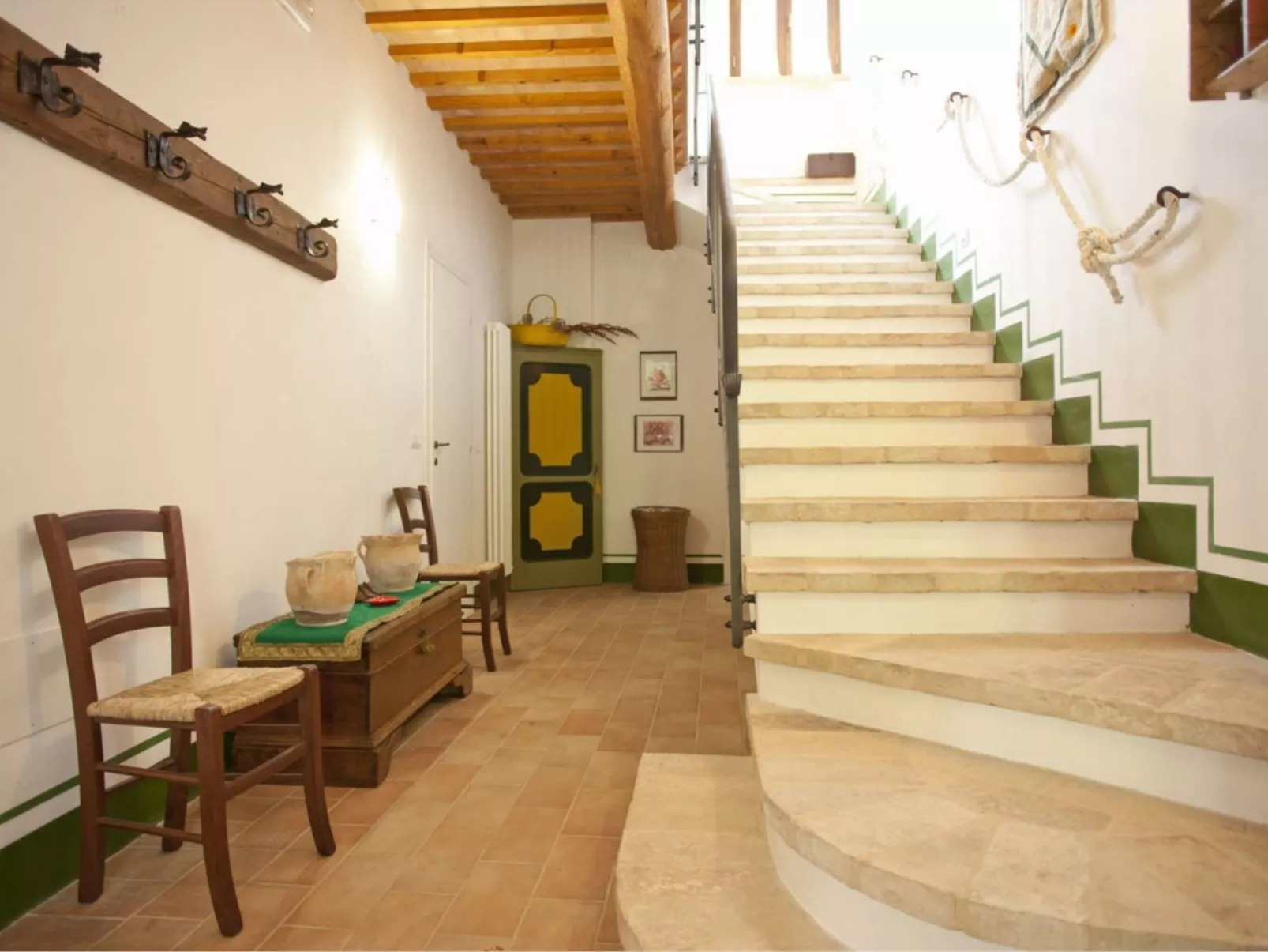 Villa mit privatem Pool und atemberaubender Aussicht-Inside