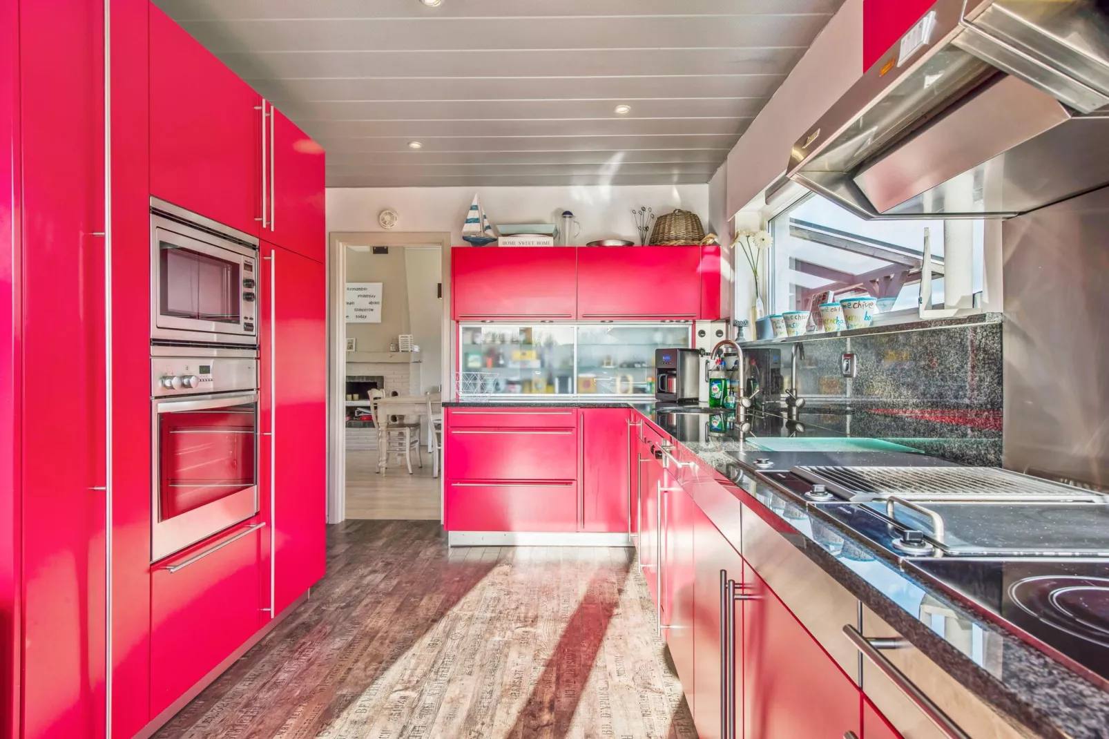 Lustucru-Kitchen