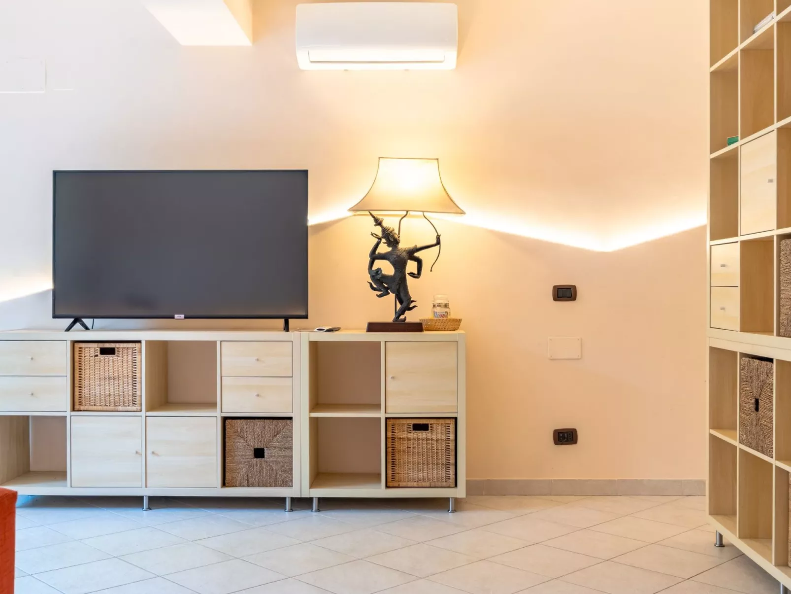 Ätna, Meer und Grün - Freiraum-Drinnen