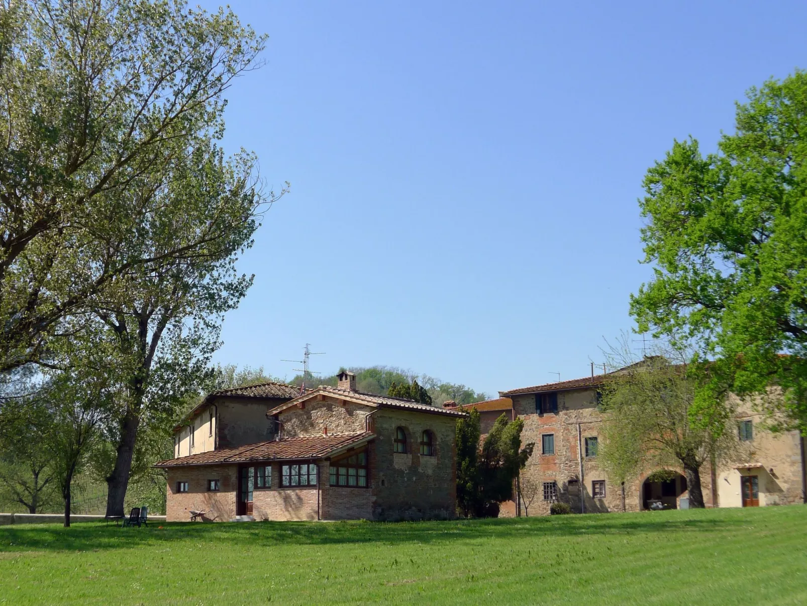 Schönes Apartment mit 2 Schlafzimmern und 2 Bädern-Outside