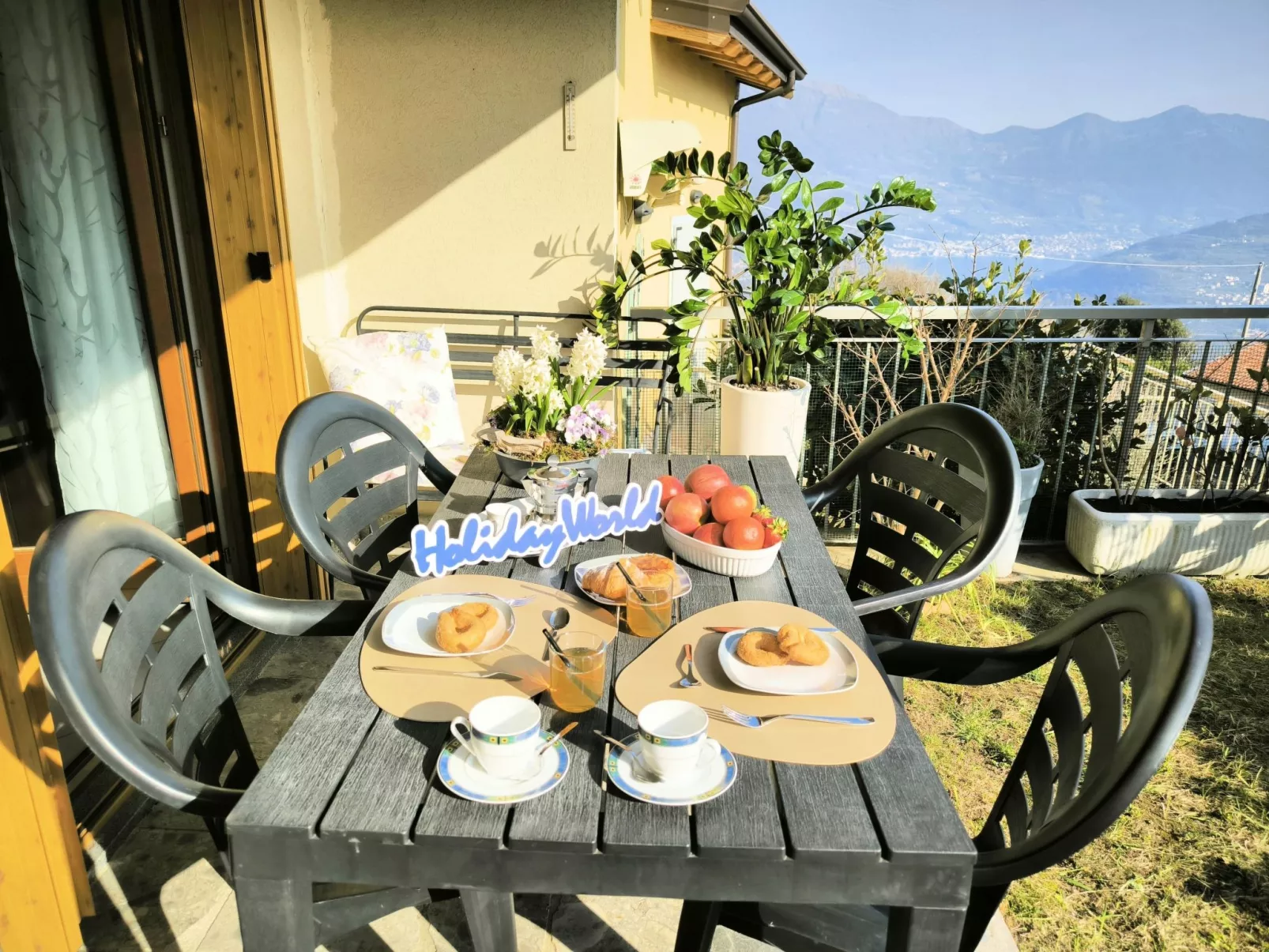 Sweet Awakening von Holiday World-Outside