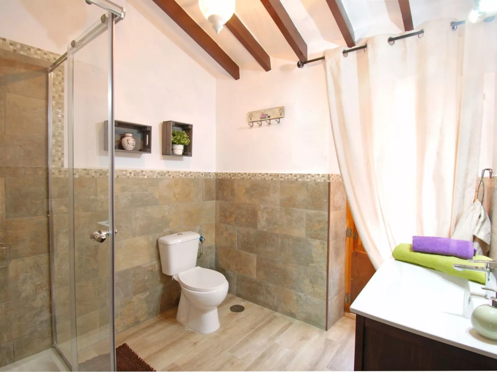 In Comares mit Offenem Kamin-Inside