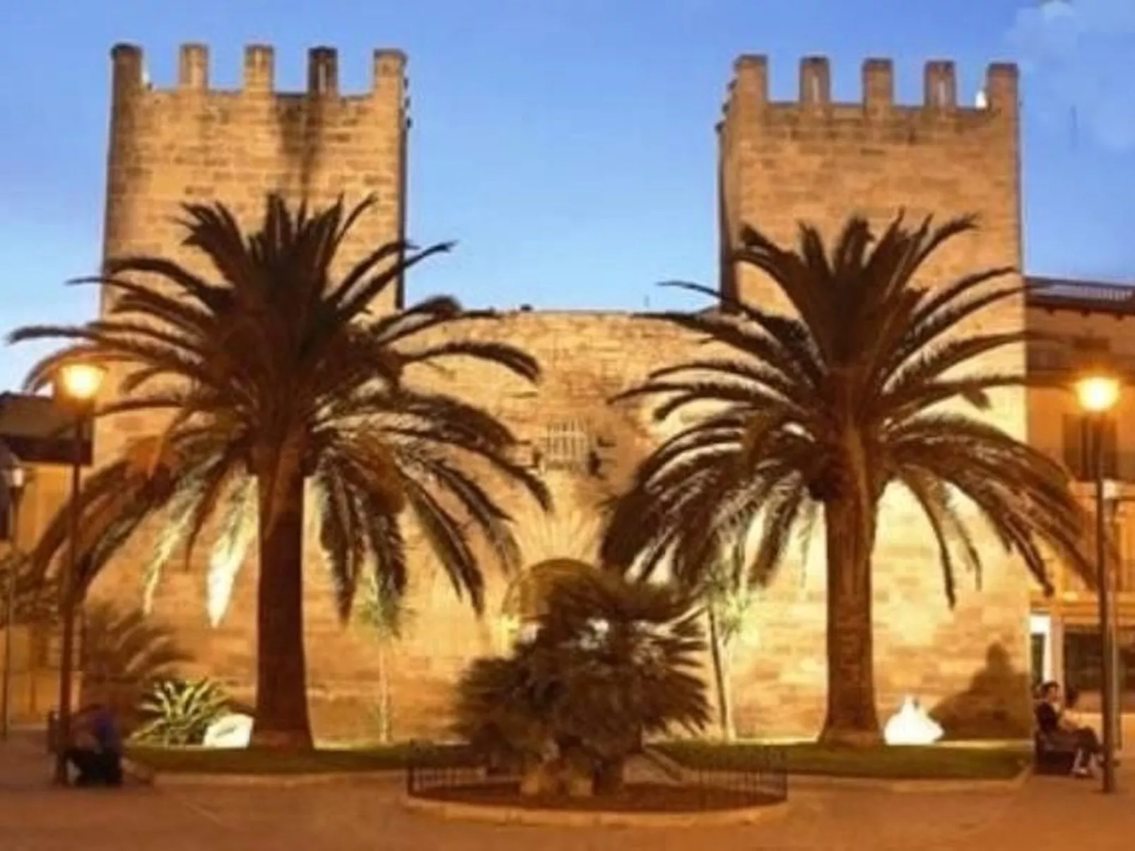 Villa "Estel" mit eigenem Schwimmbad-Image-tags.info